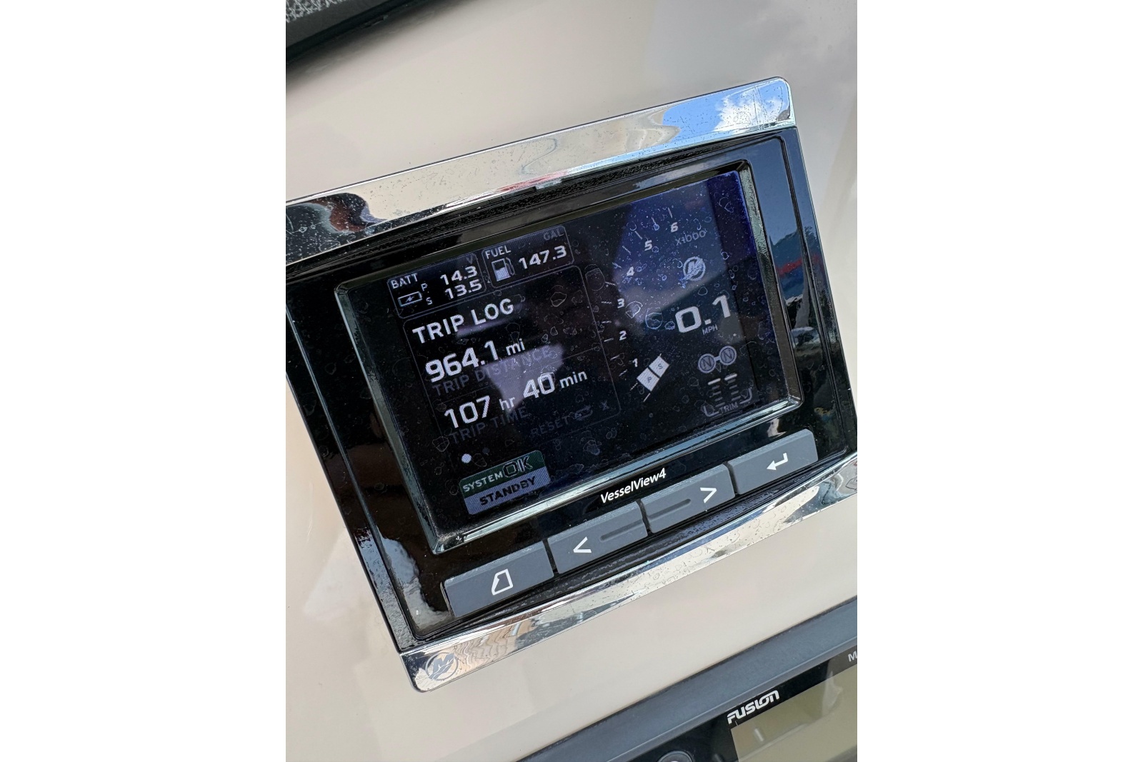 2017 Boston Whaler 270 Vantage