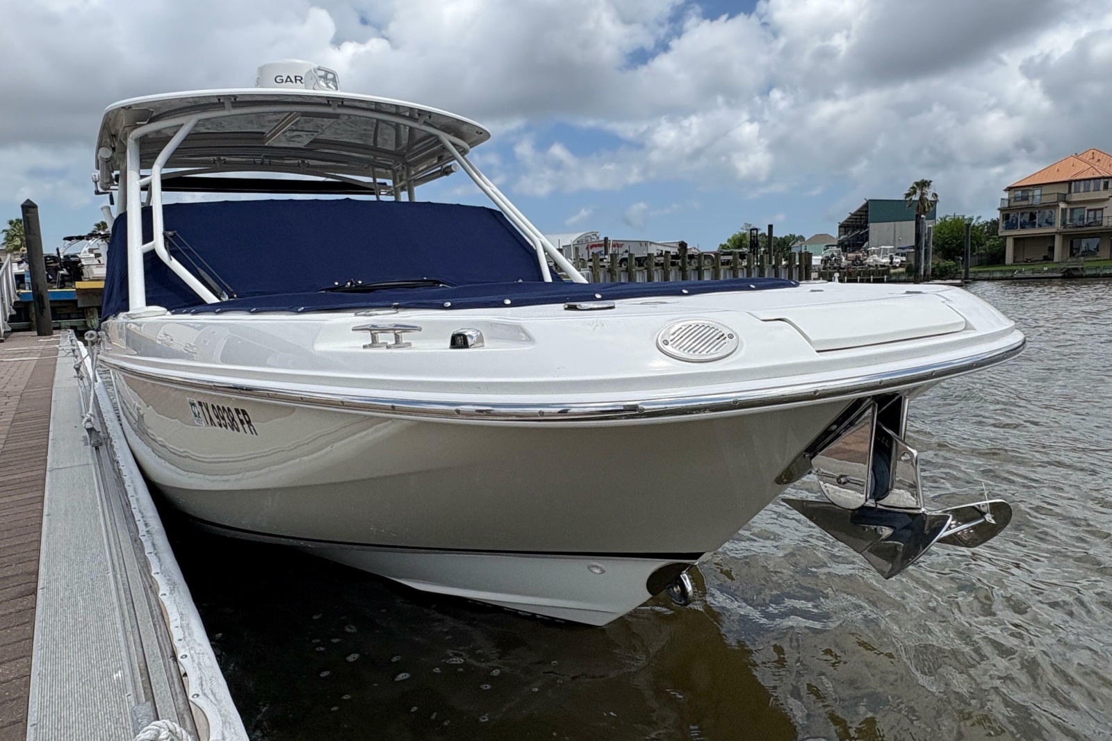 2017 Boston Whaler 270 Vantage