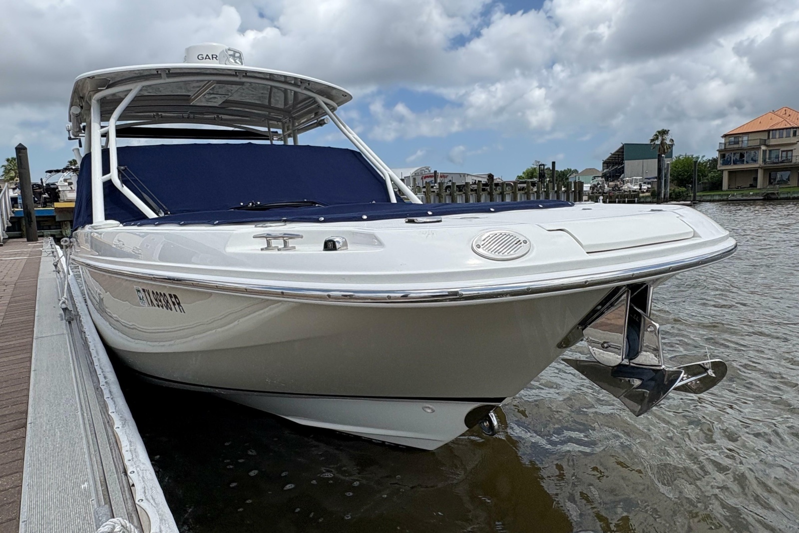 2017 Boston Whaler 270 Vantage