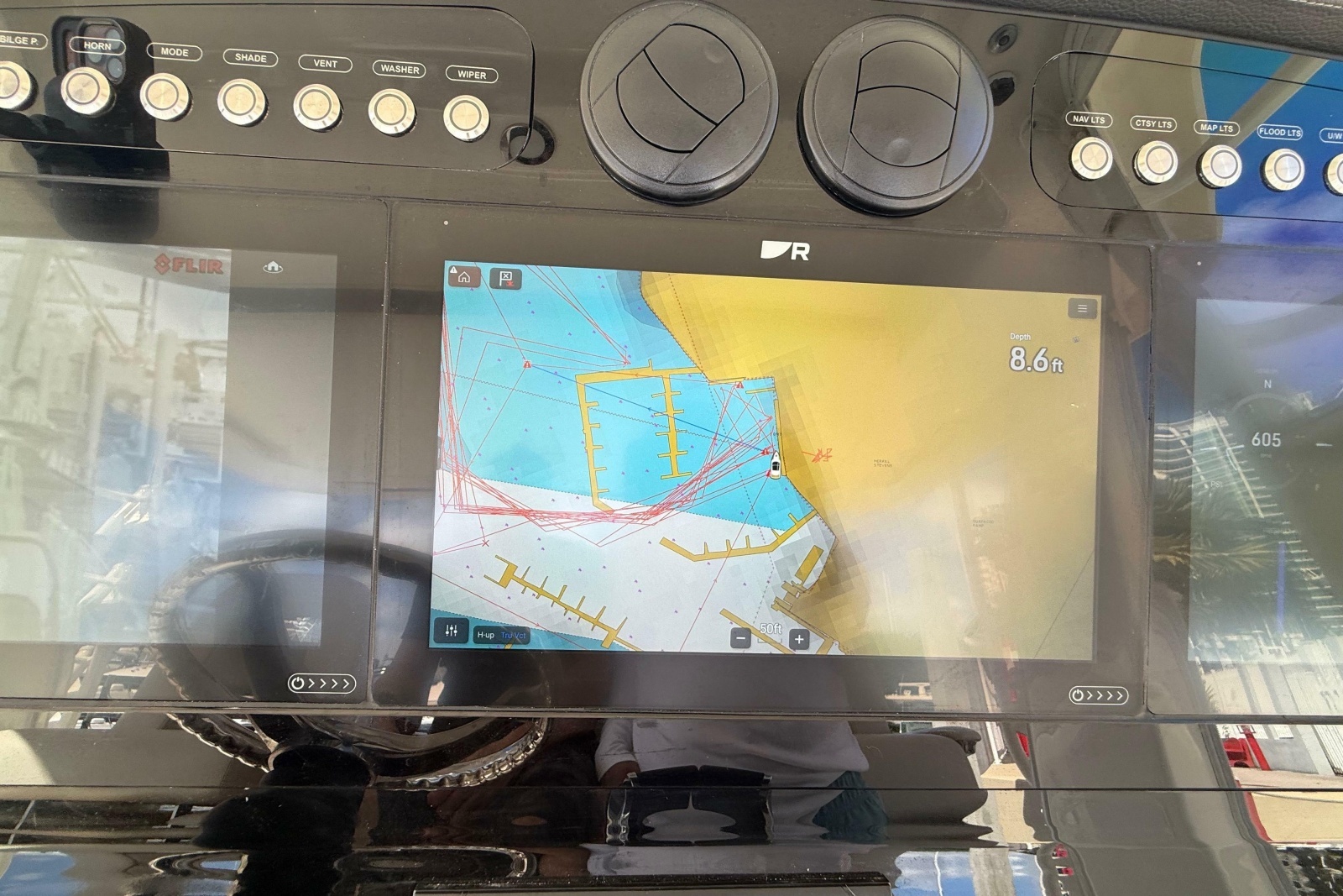 2017 Boston Whaler 420 Outrage