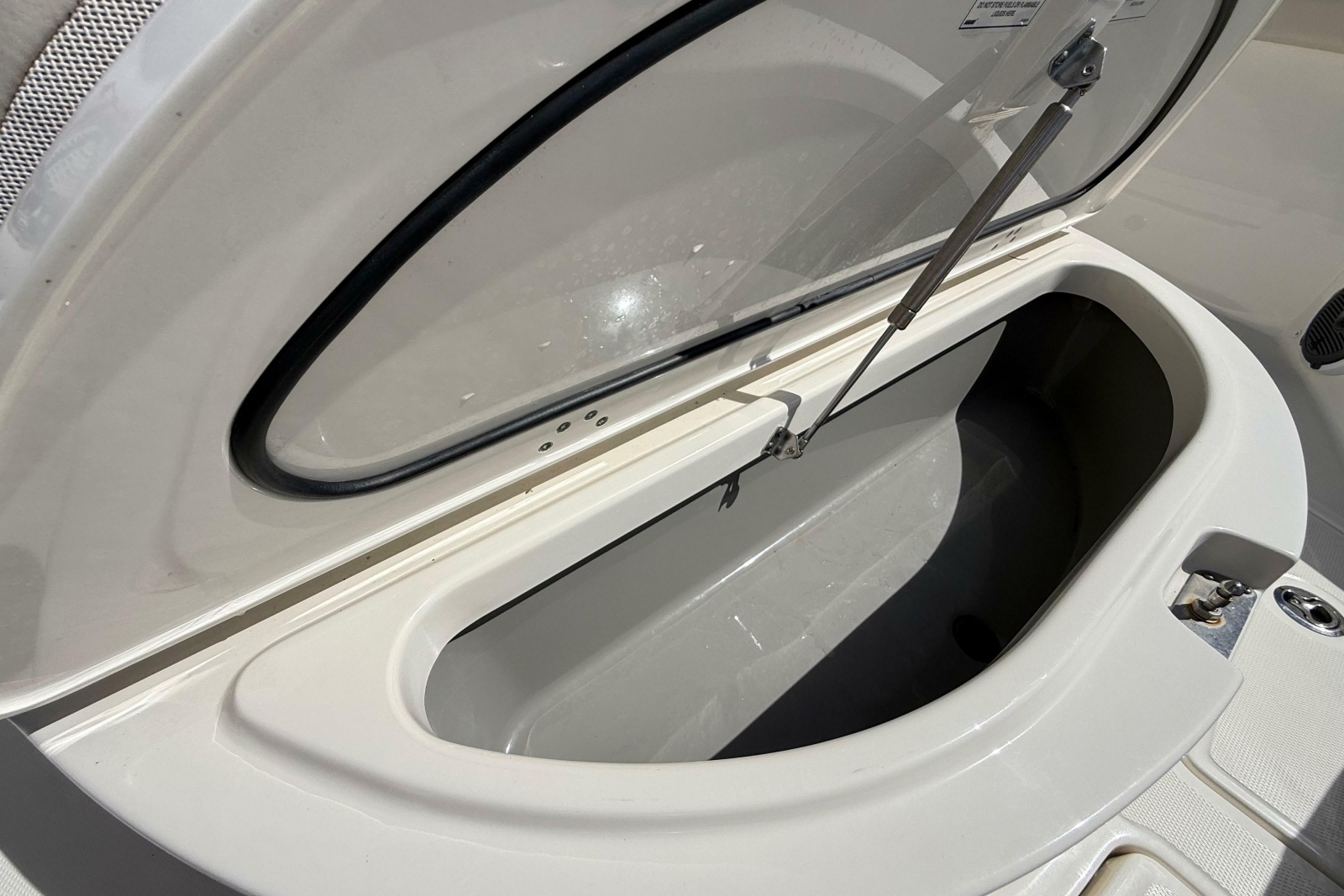 2017 Boston Whaler 420 Outrage