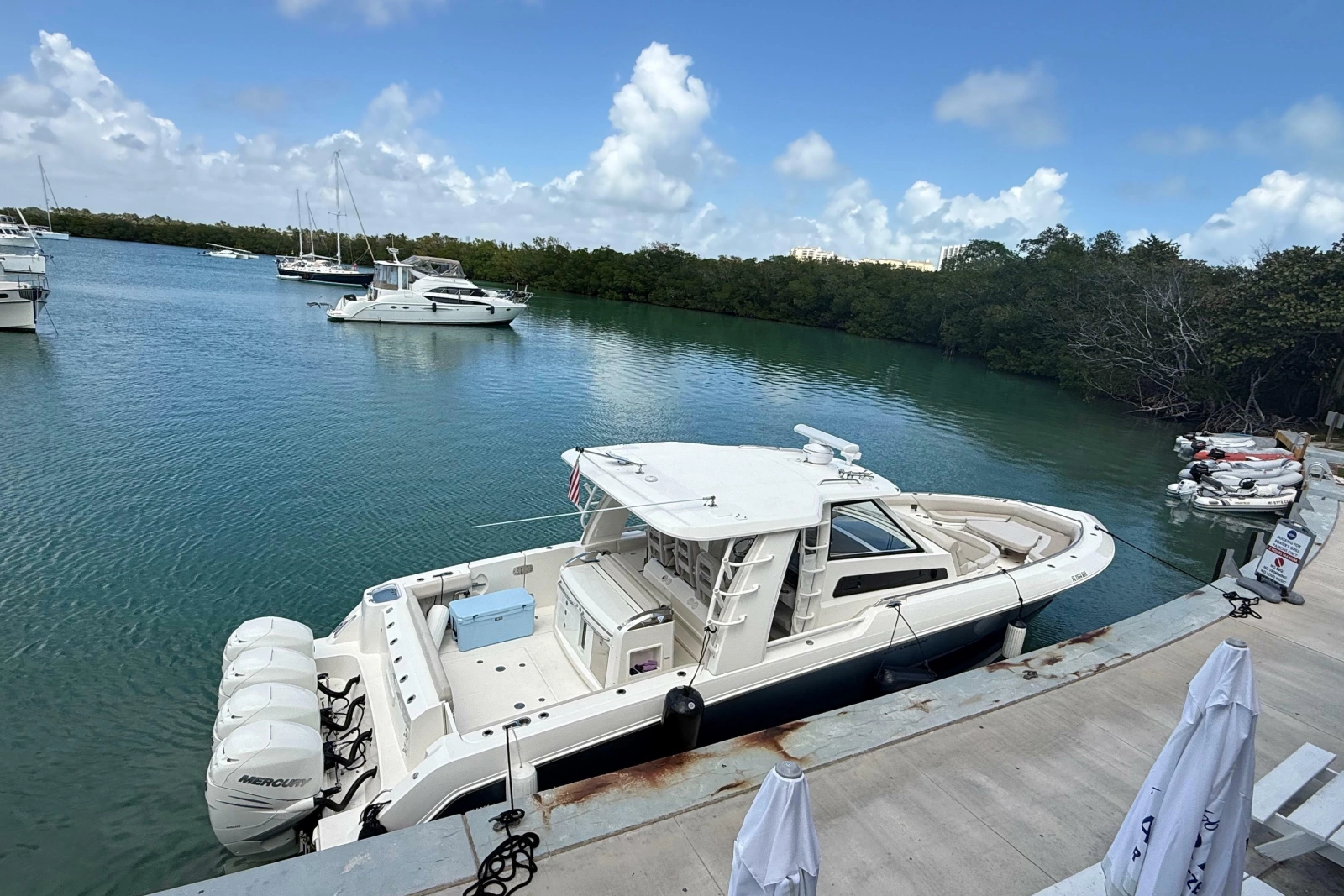 2017 Boston Whaler 420 Outrage