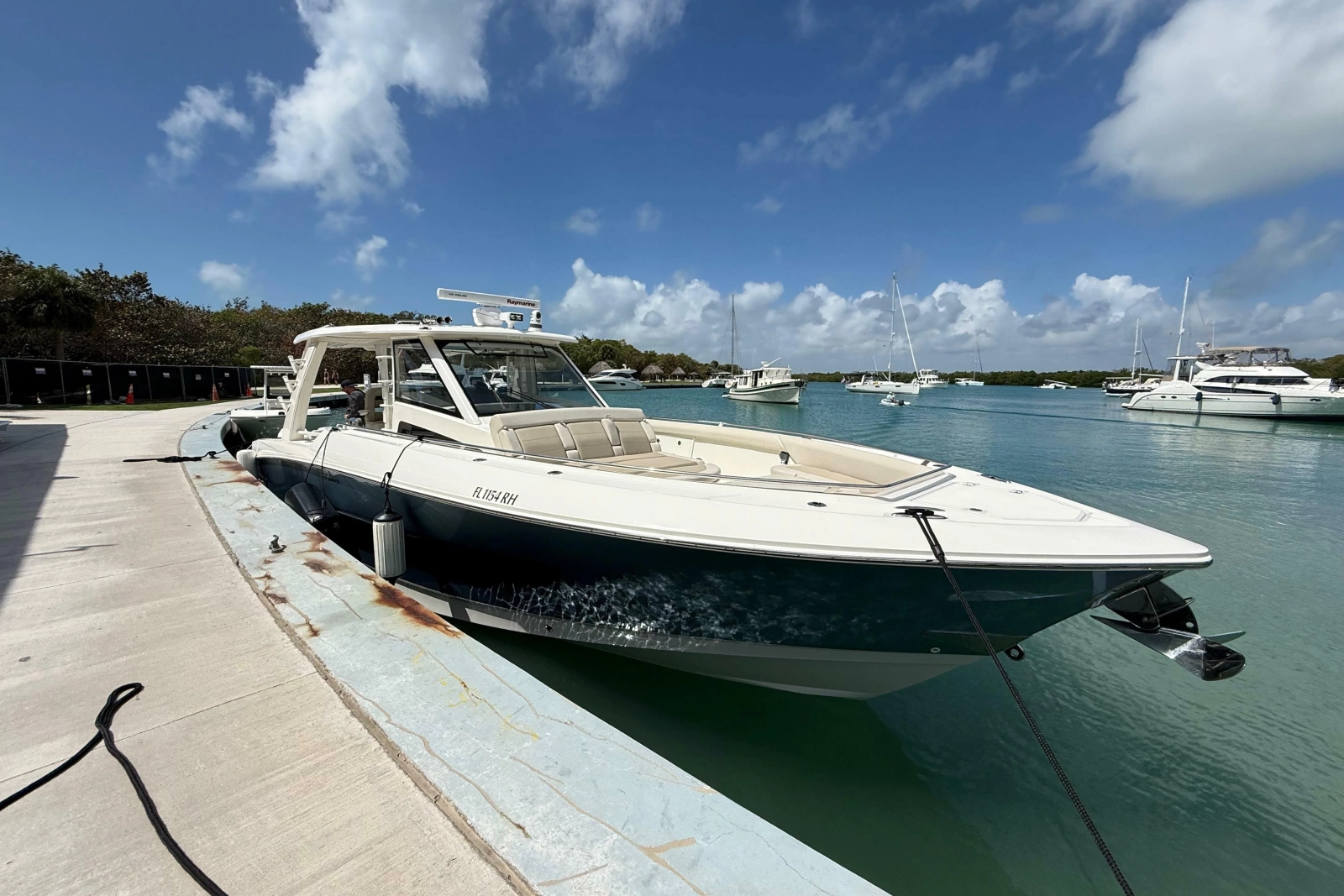 2017 Boston Whaler 420 Outrage