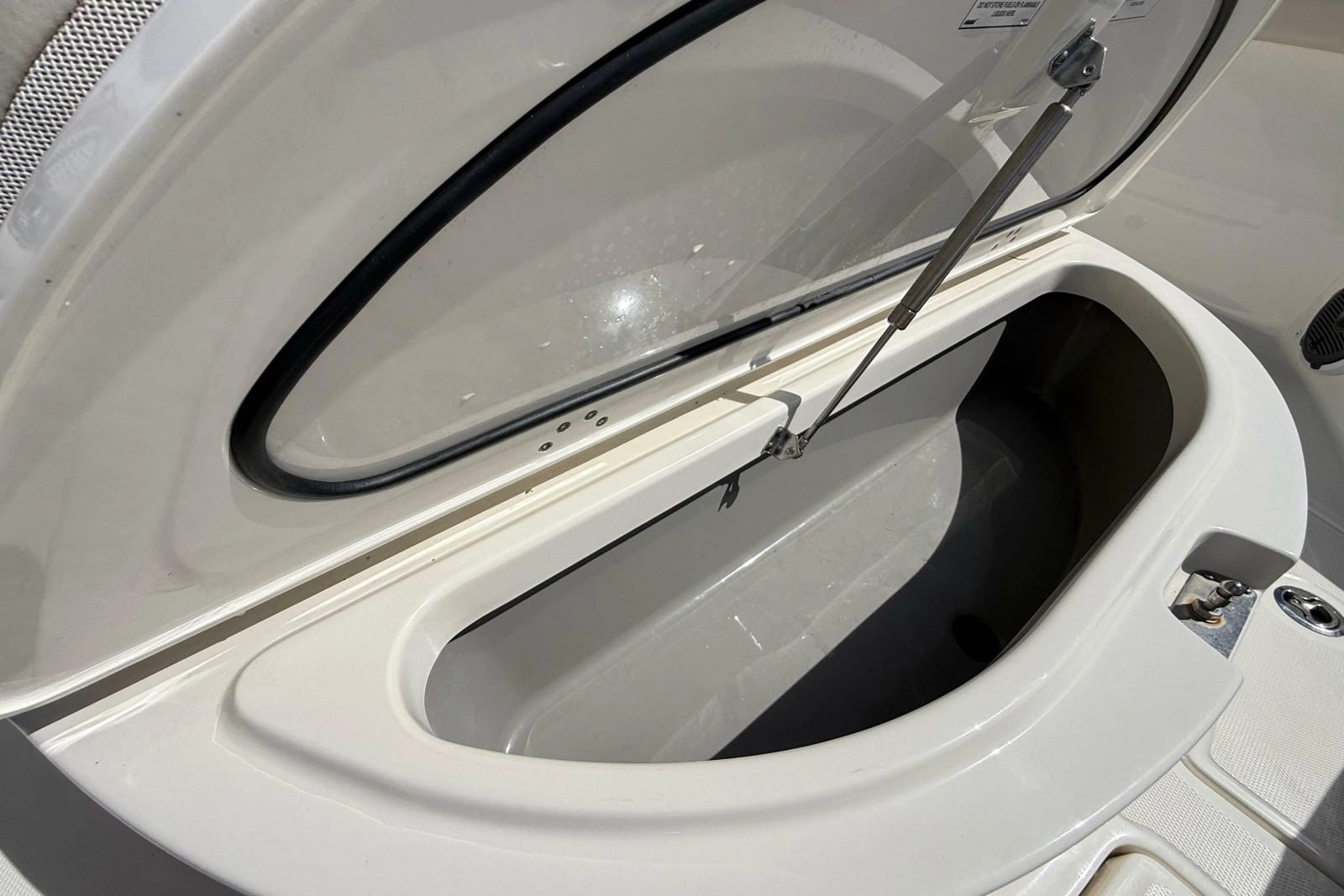 2017 Boston Whaler 420 Outrage