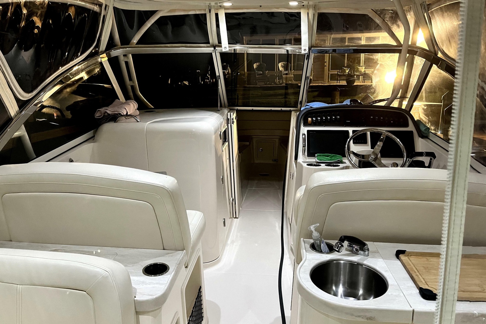 2017 Grady-White Freedom 307