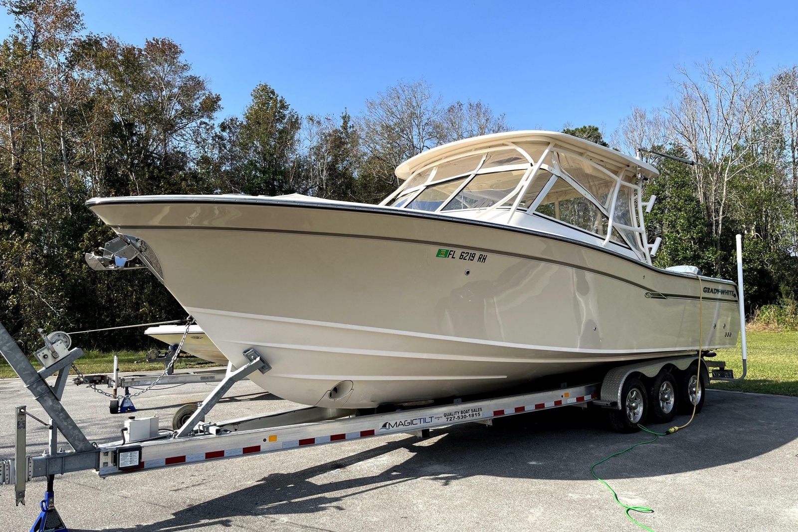 2017 Grady-White Freedom 307