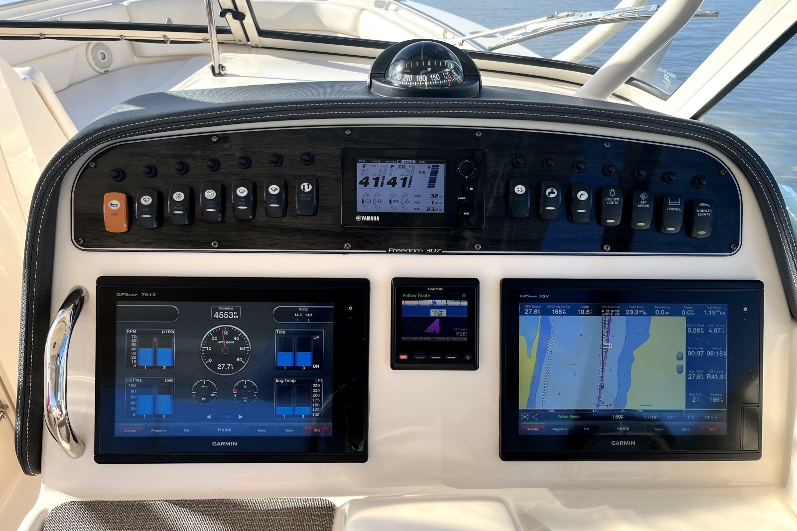 2017 Grady-White Freedom 307