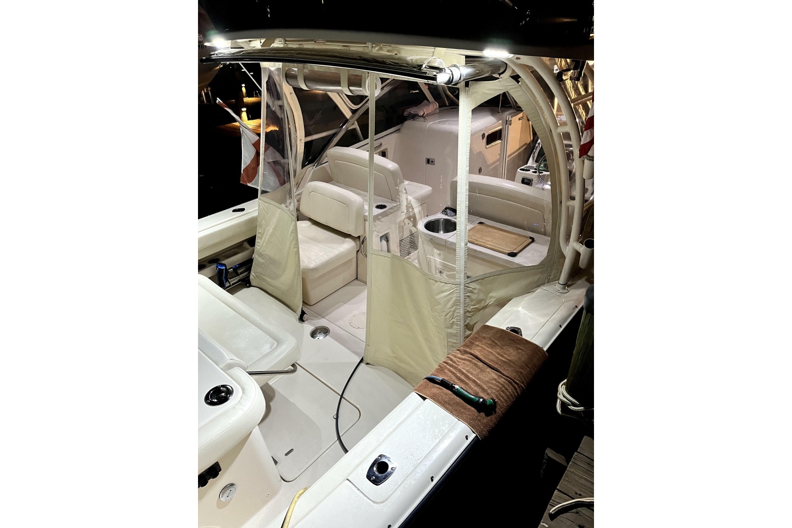 2017 Grady-White Freedom 307