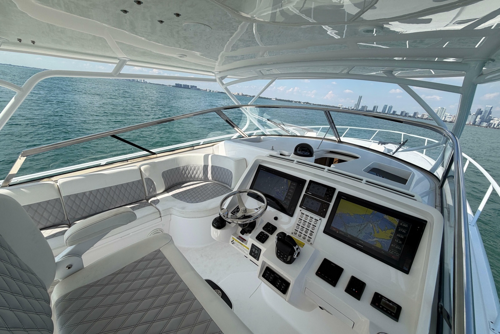 2017 Intrepid 475 Sport Yacht