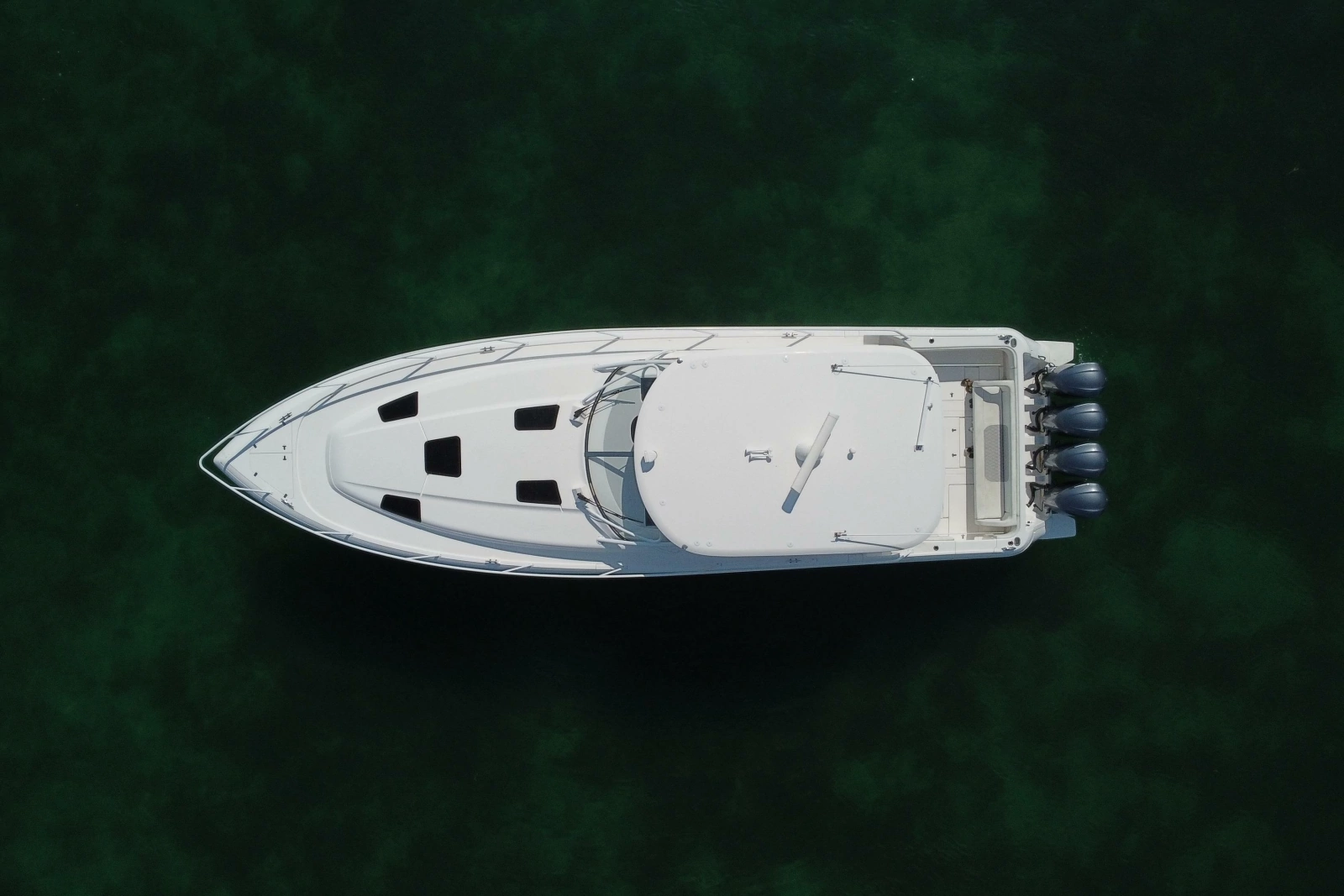 2017 Intrepid 475 Sport Yacht