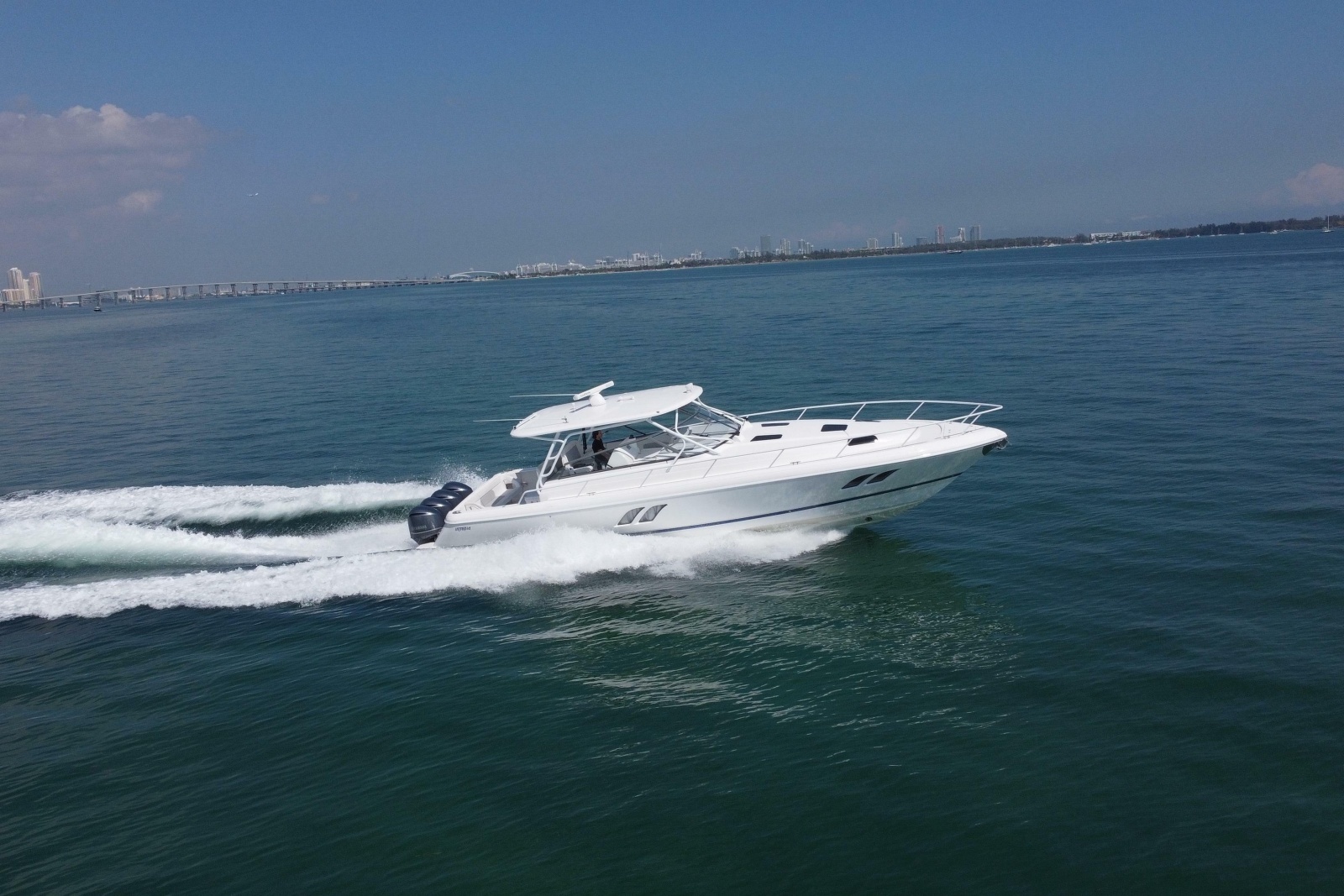 2017 Intrepid 475 Sport Yacht