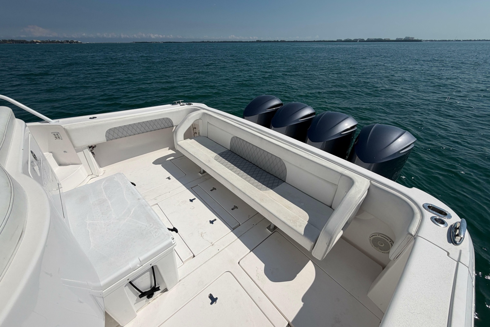 2017 Intrepid 475 Sport Yacht