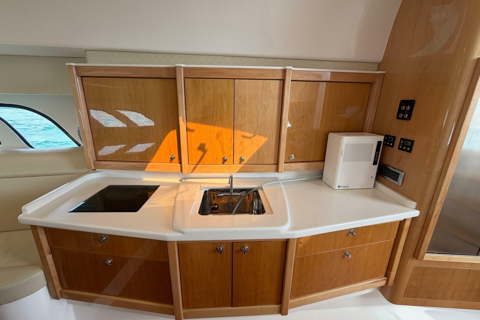 2017 Intrepid 475 Sport Yacht