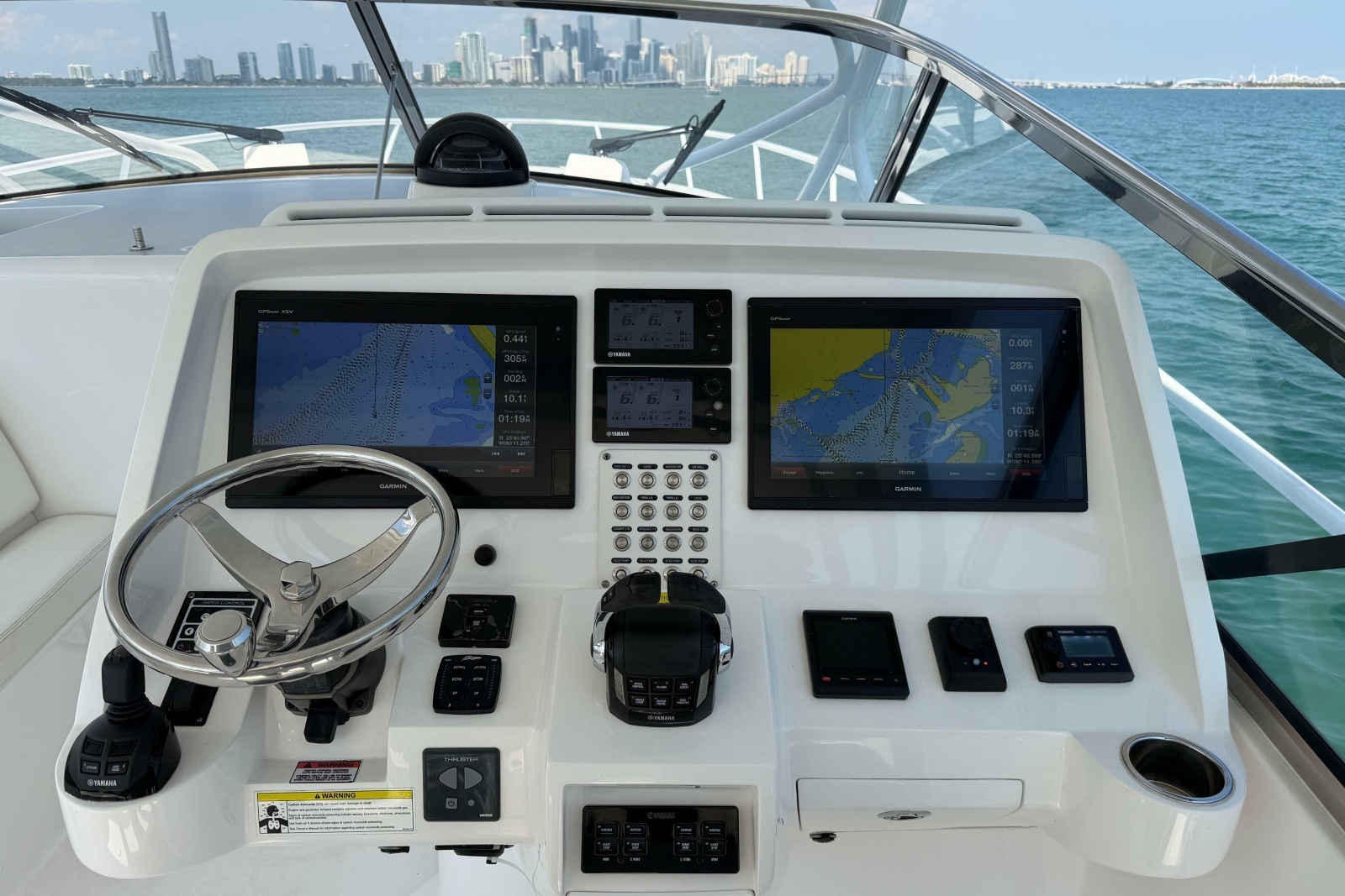 2017 Intrepid 475 Sport Yacht