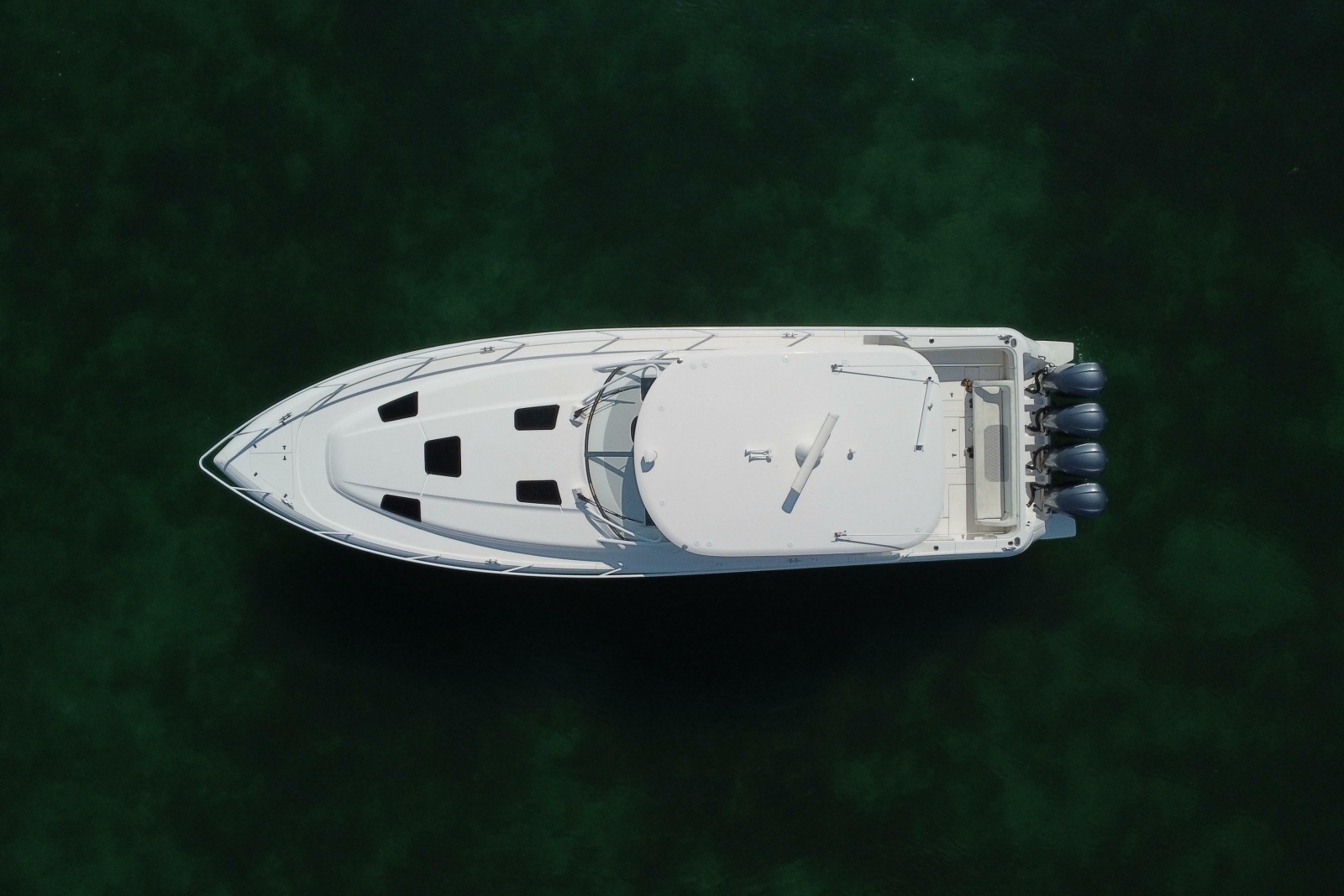 2017 Intrepid 475 Sport Yacht