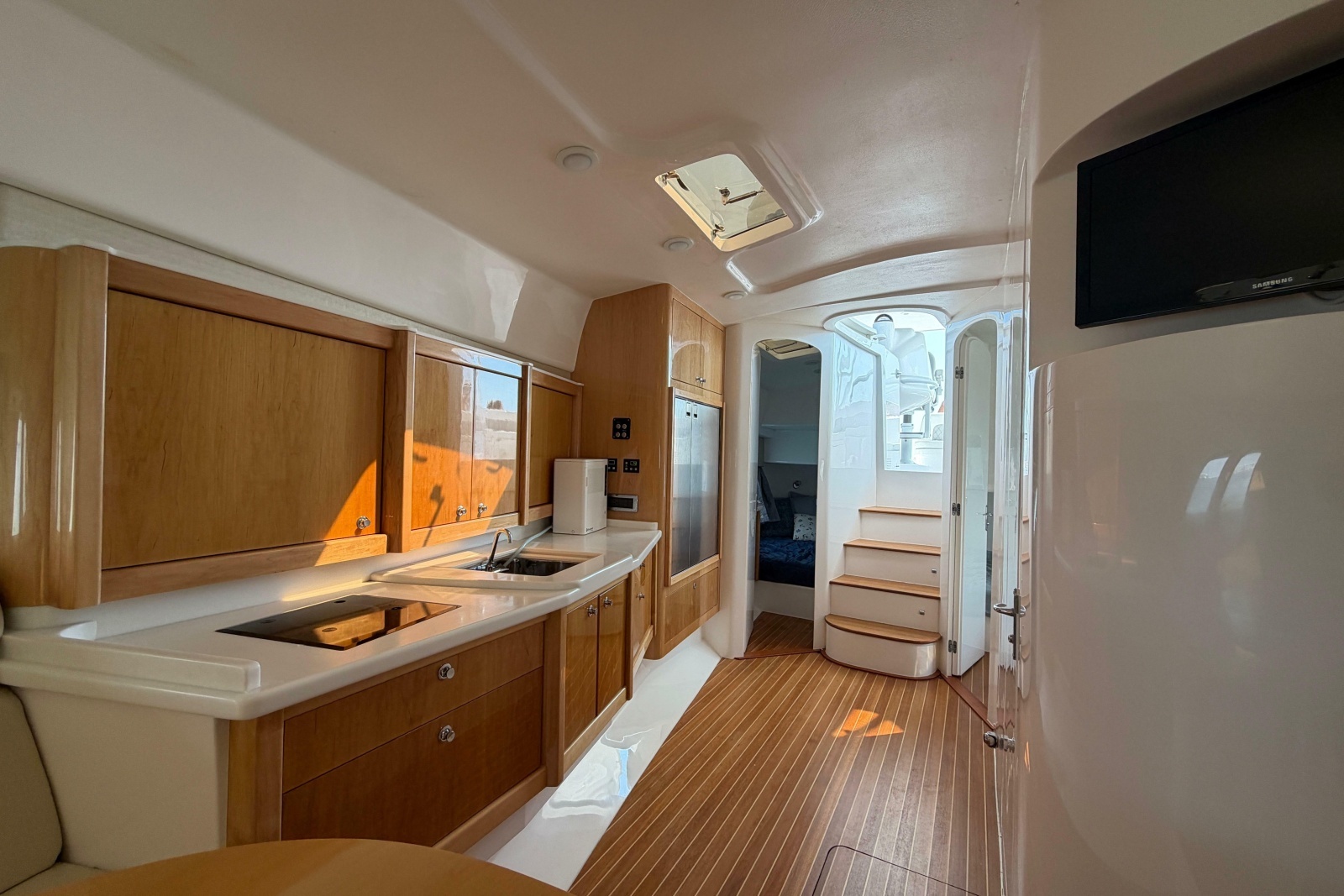 2017 Intrepid 475 Sport Yacht