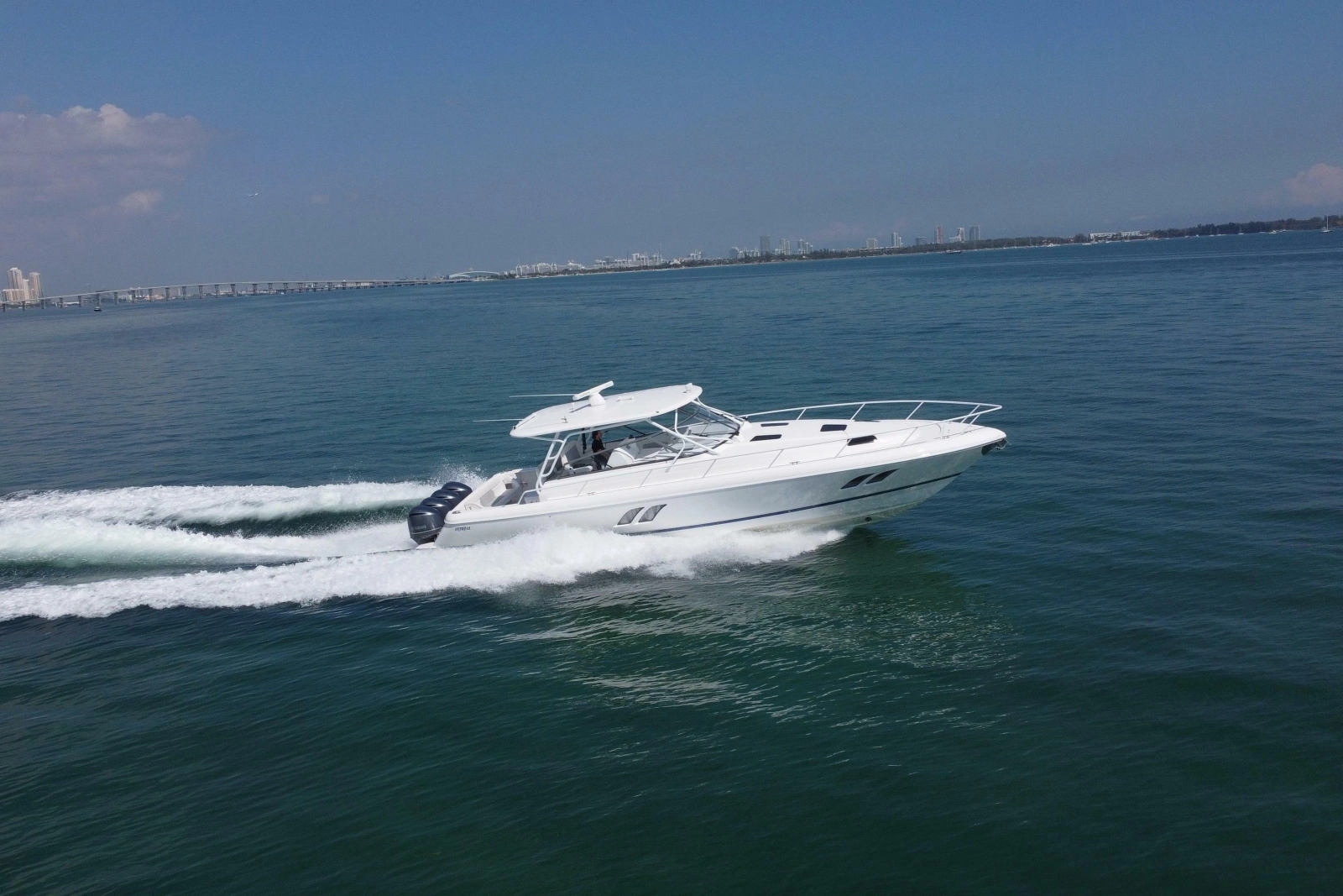 2017 Intrepid 475 Sport Yacht