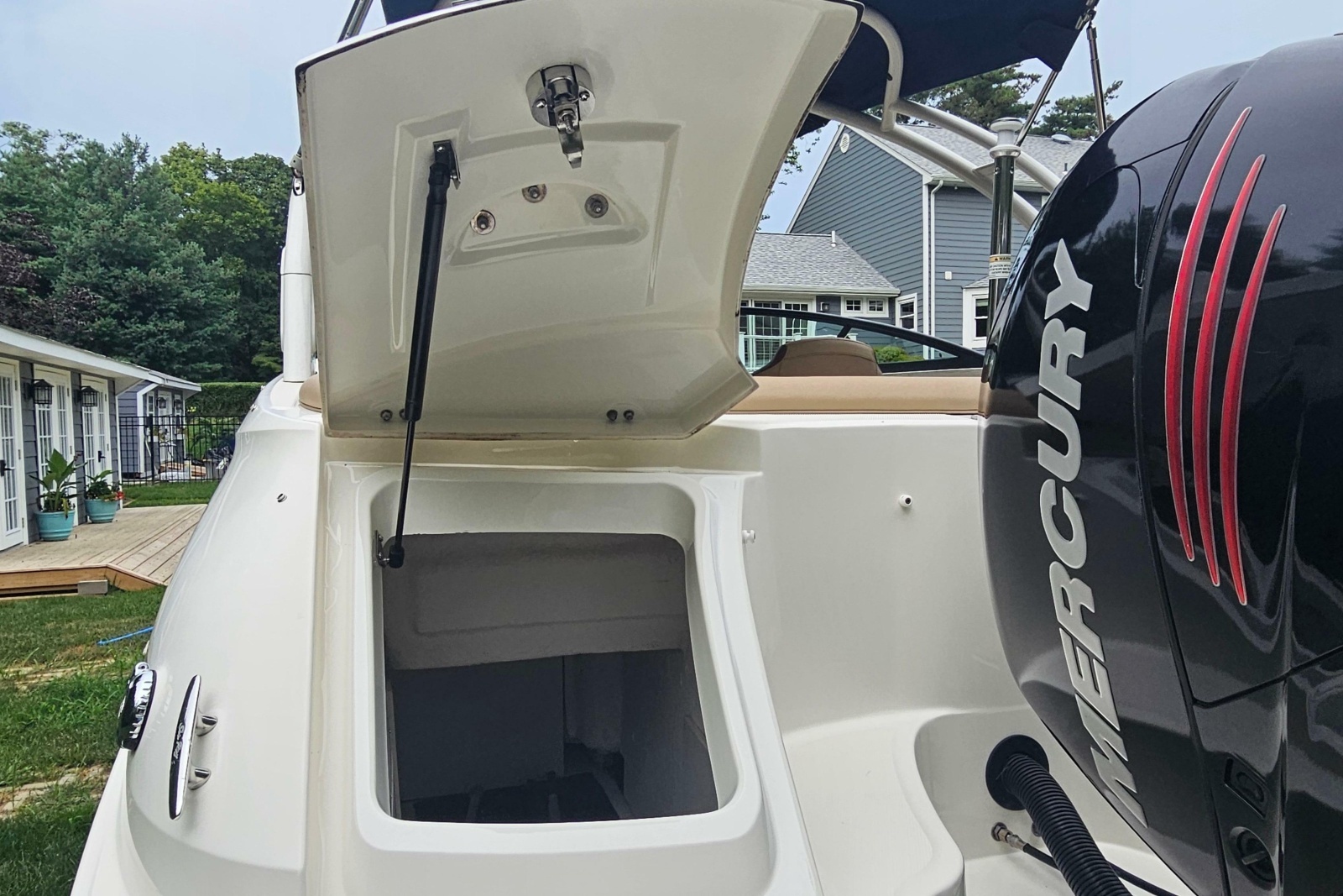 2017 Sea Ray SDX 240 Outboard