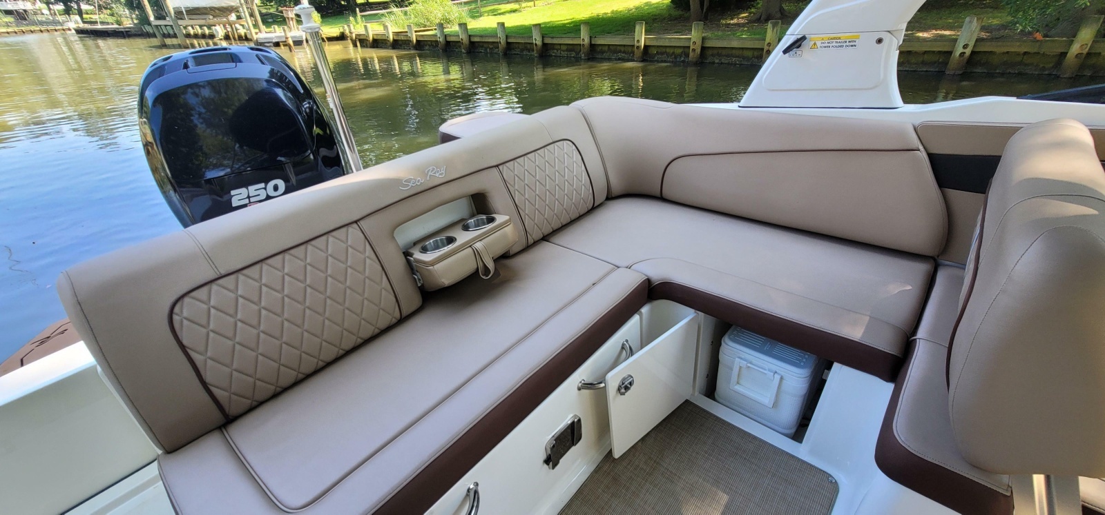 2017 Sea Ray SDX 240 Outboard
