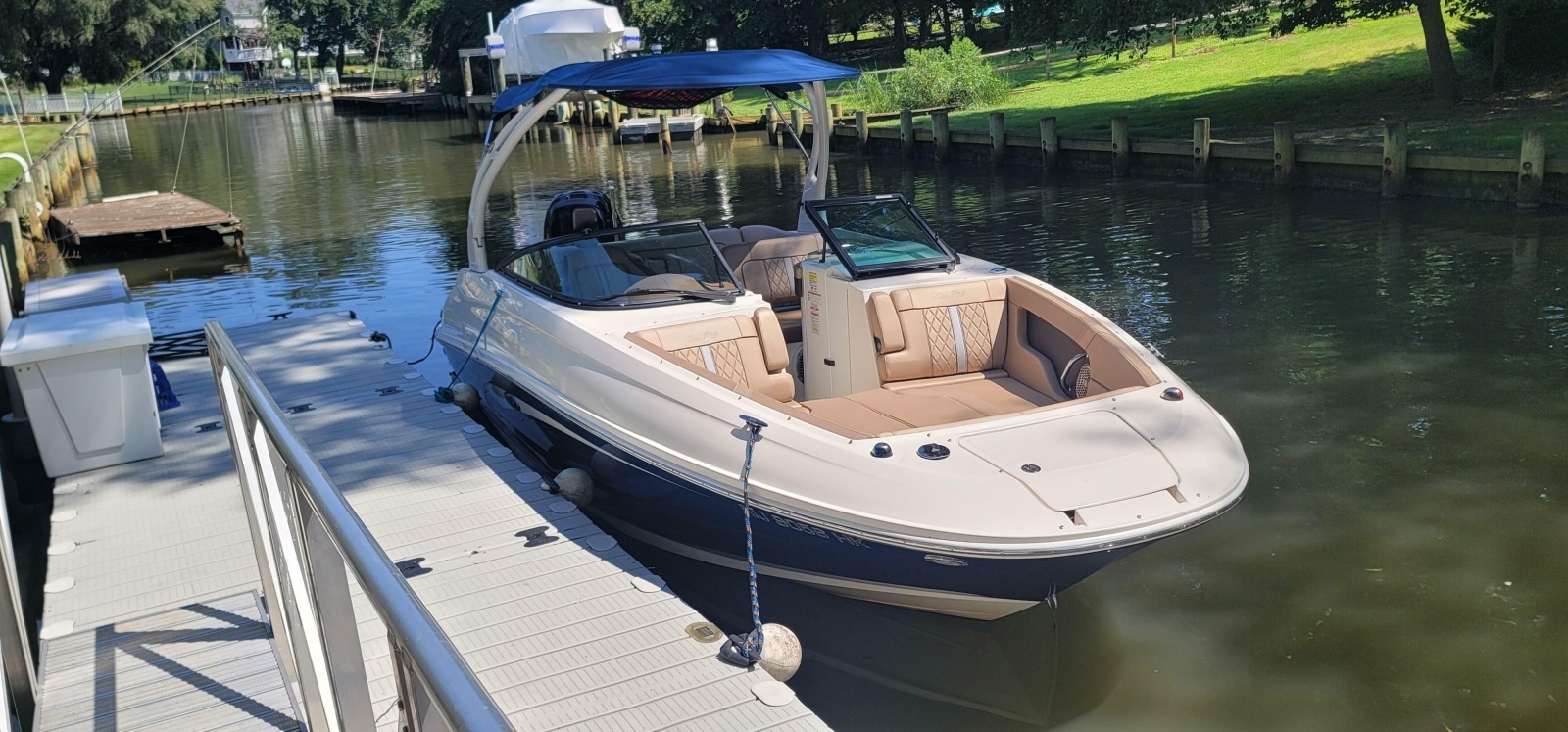2017 Sea Ray SDX 240 Outboard
