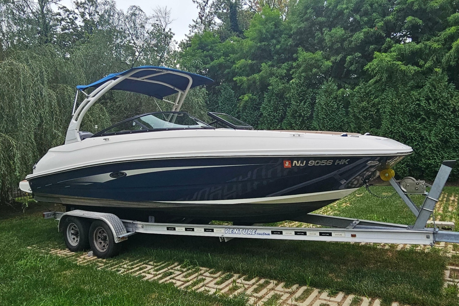 2017 Sea Ray SDX 240 Outboard