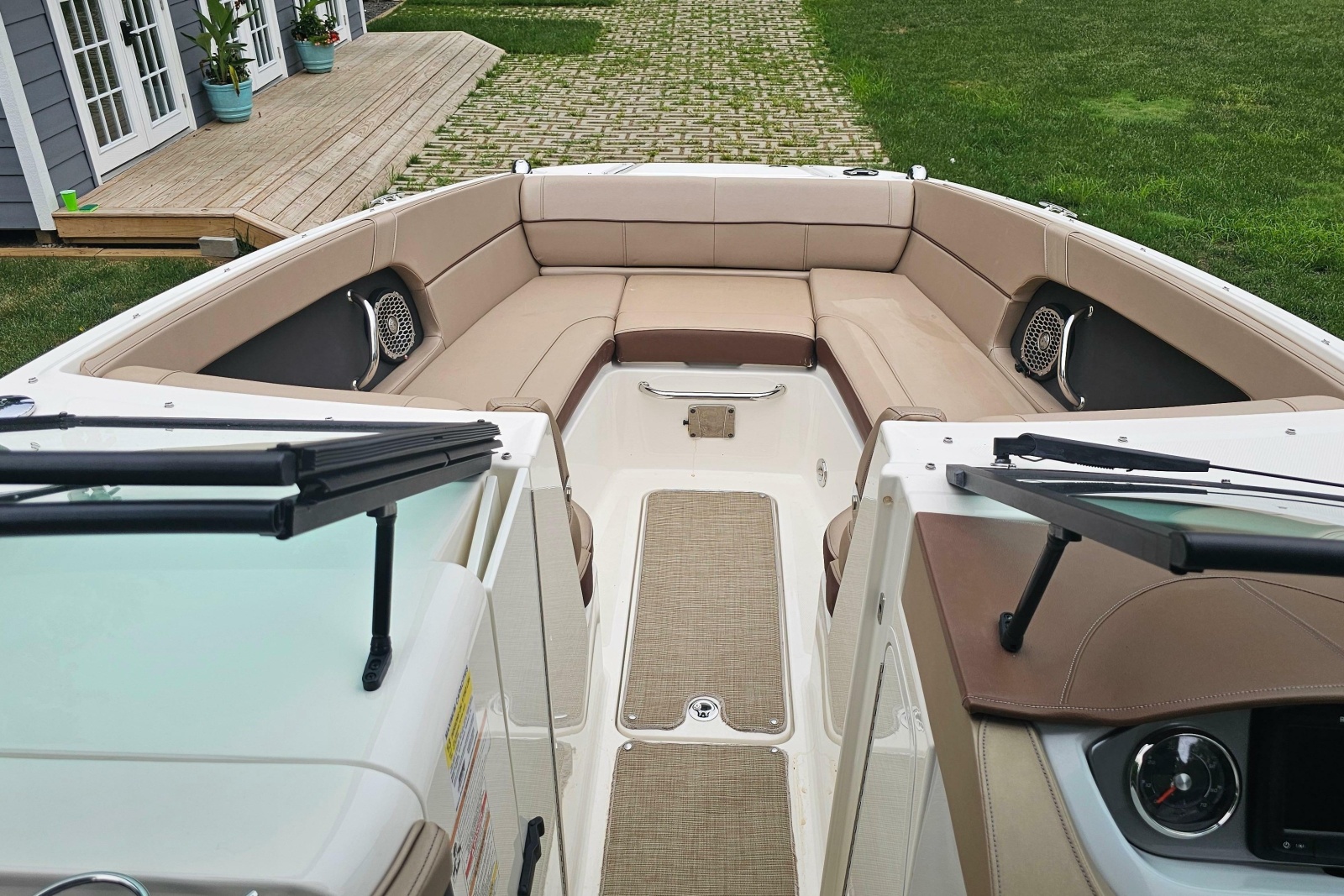 2017 Sea Ray SDX 240 Outboard