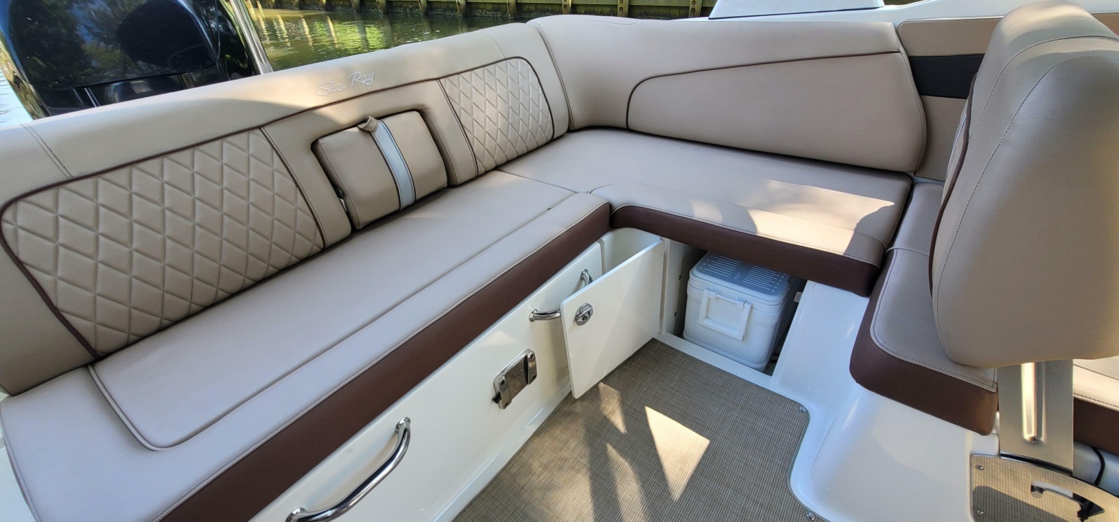 2017 Sea Ray SDX 240 Outboard