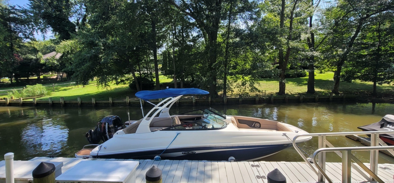 2017 Sea Ray SDX 240 Outboard