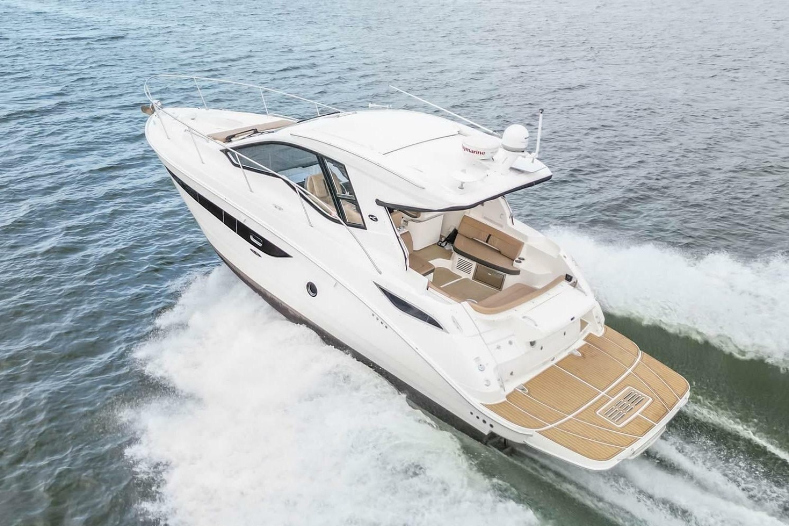 2017 Sea Ray Sundancer 350 Coupe