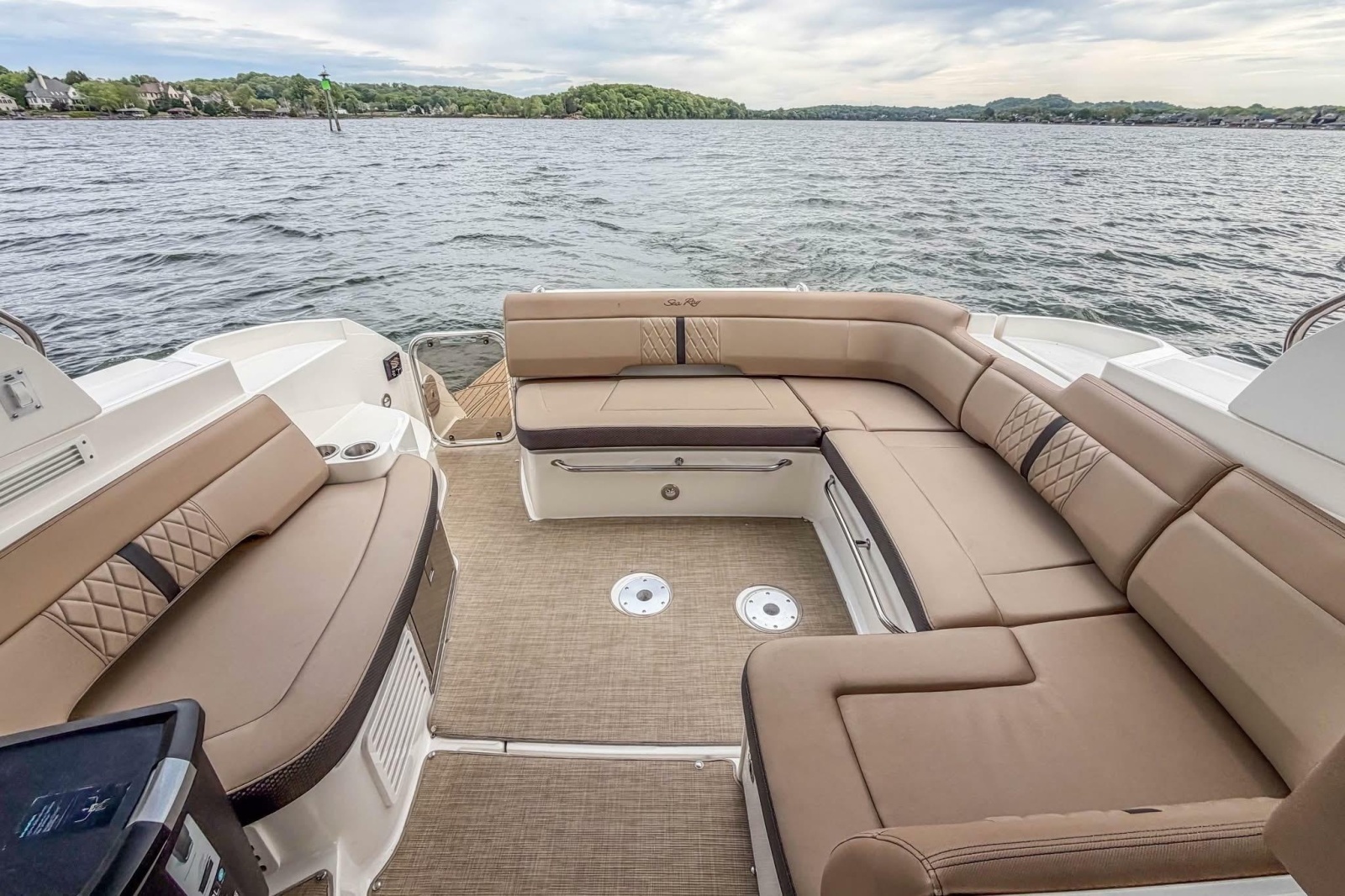 2017 Sea Ray Sundancer 350 Coupe