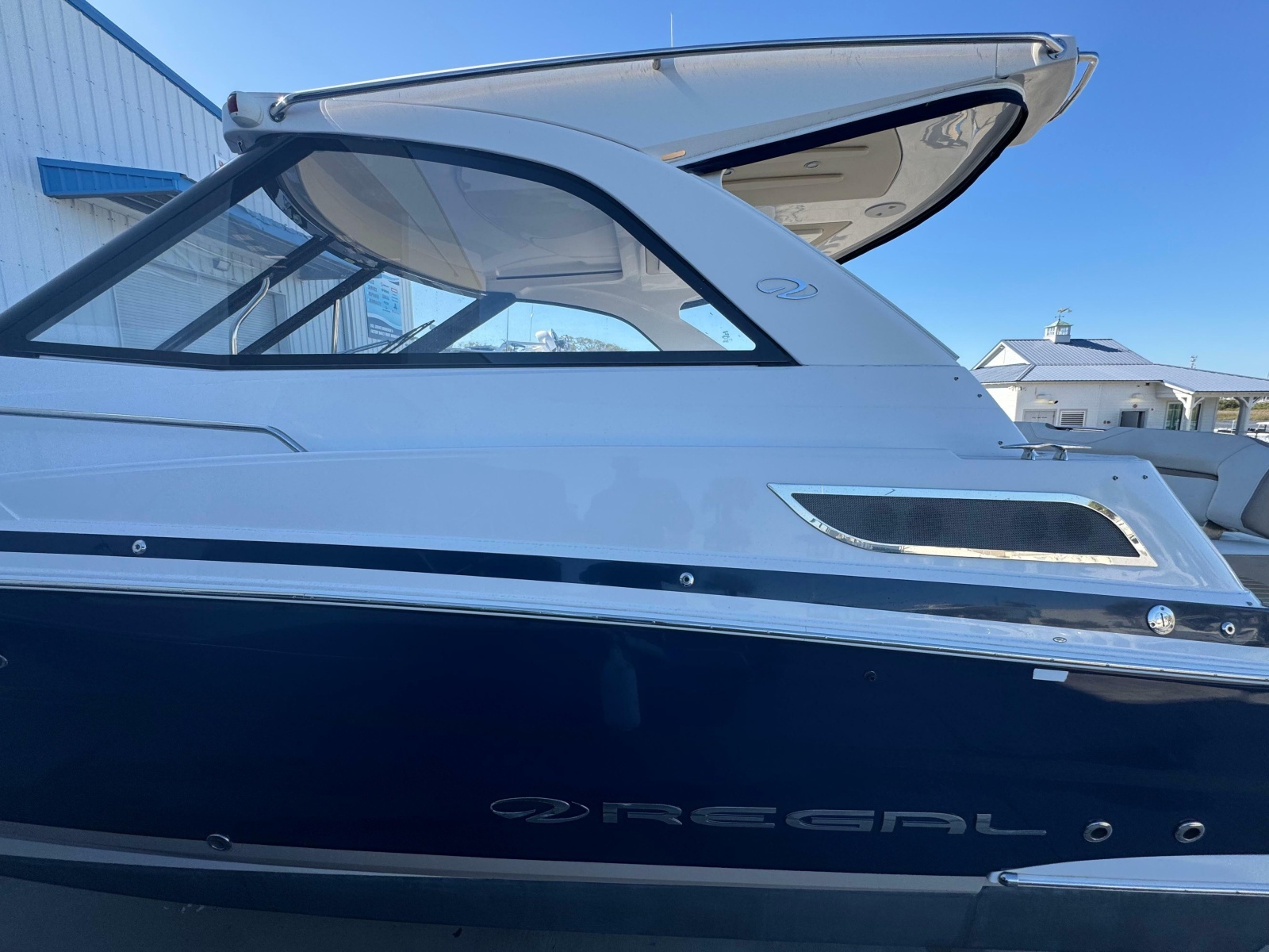 2016 Regal 35 Sport Coupe