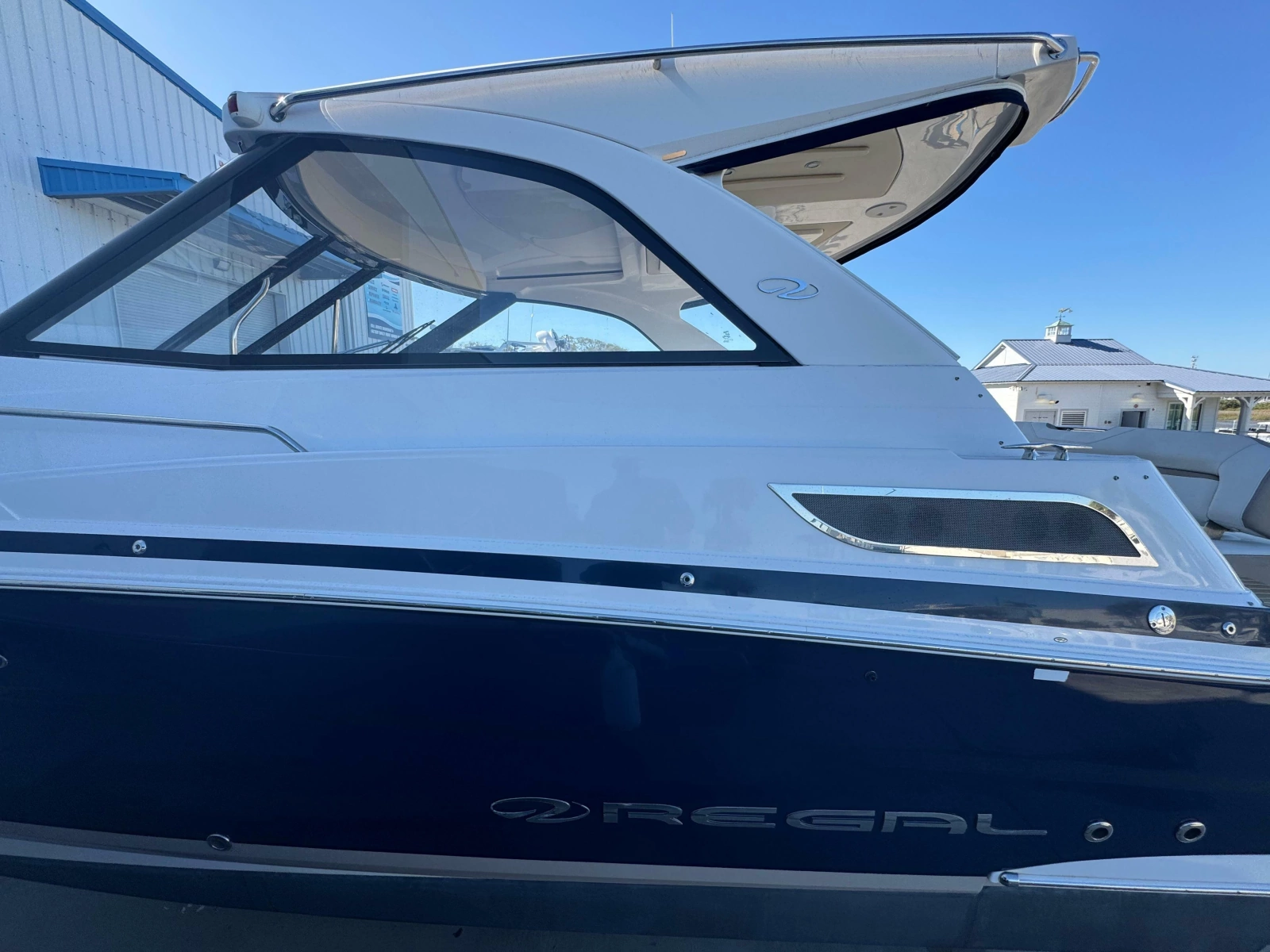 2016 Regal 35 Sport Coupe