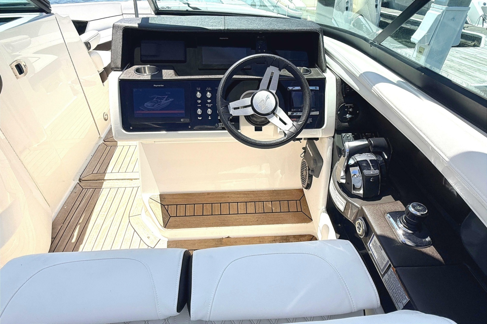2016 Sea Ray SLX 350