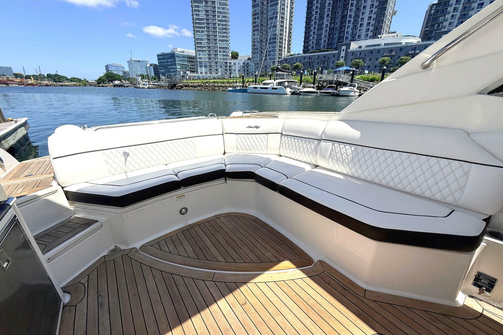 2016 Sea Ray SLX 350