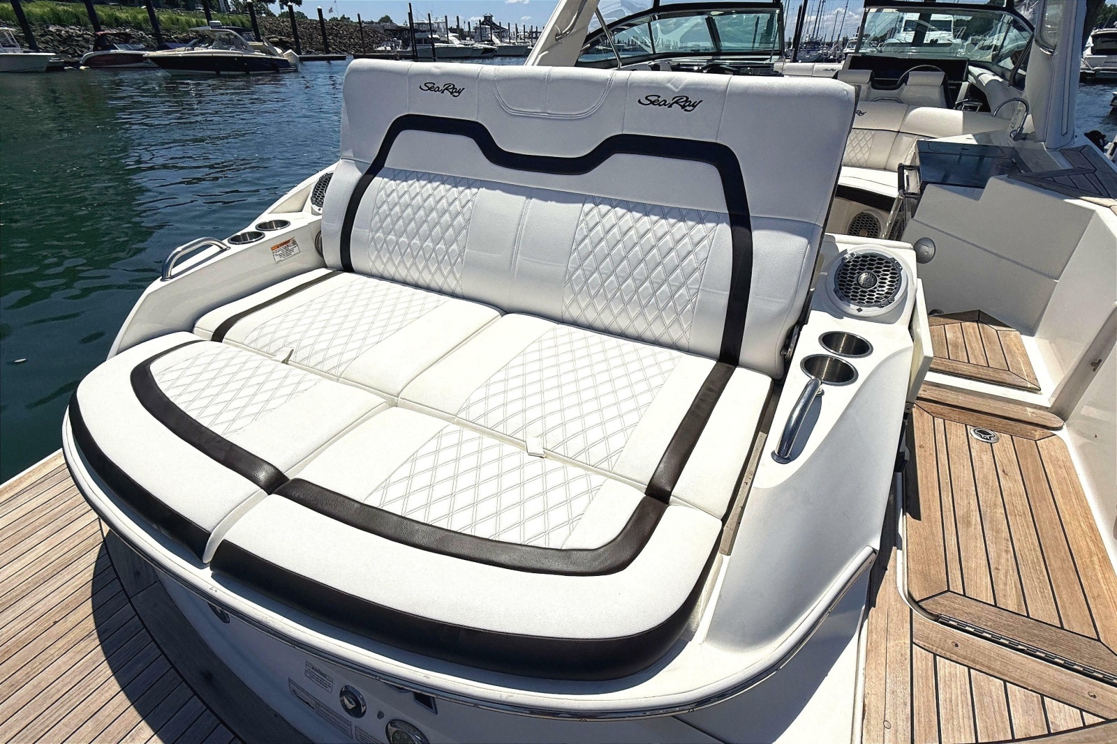 2016 Sea Ray SLX 350