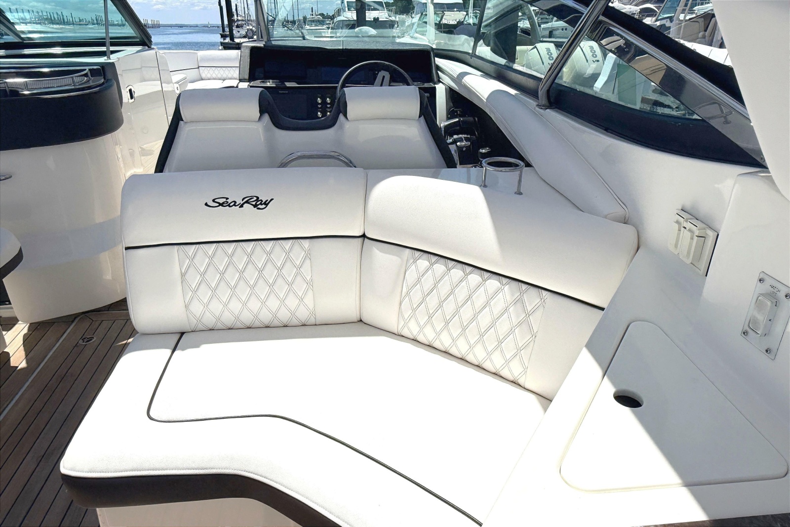2016 Sea Ray SLX 350