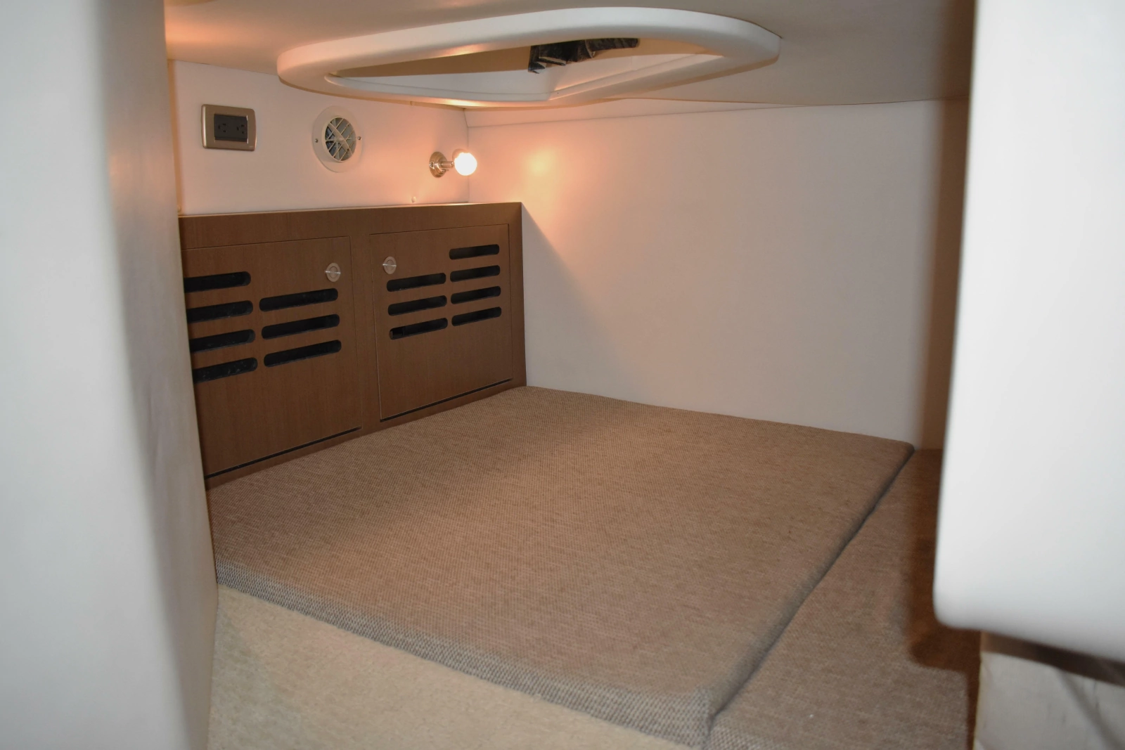 2016 Sea Ray Sundancer 310