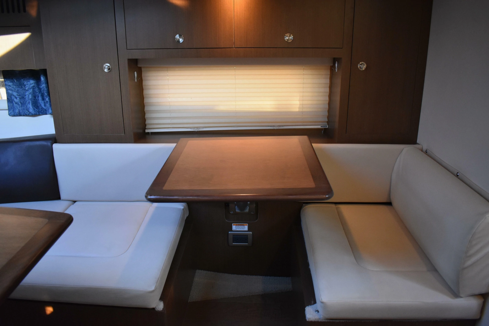 2016 Sea Ray Sundancer 310