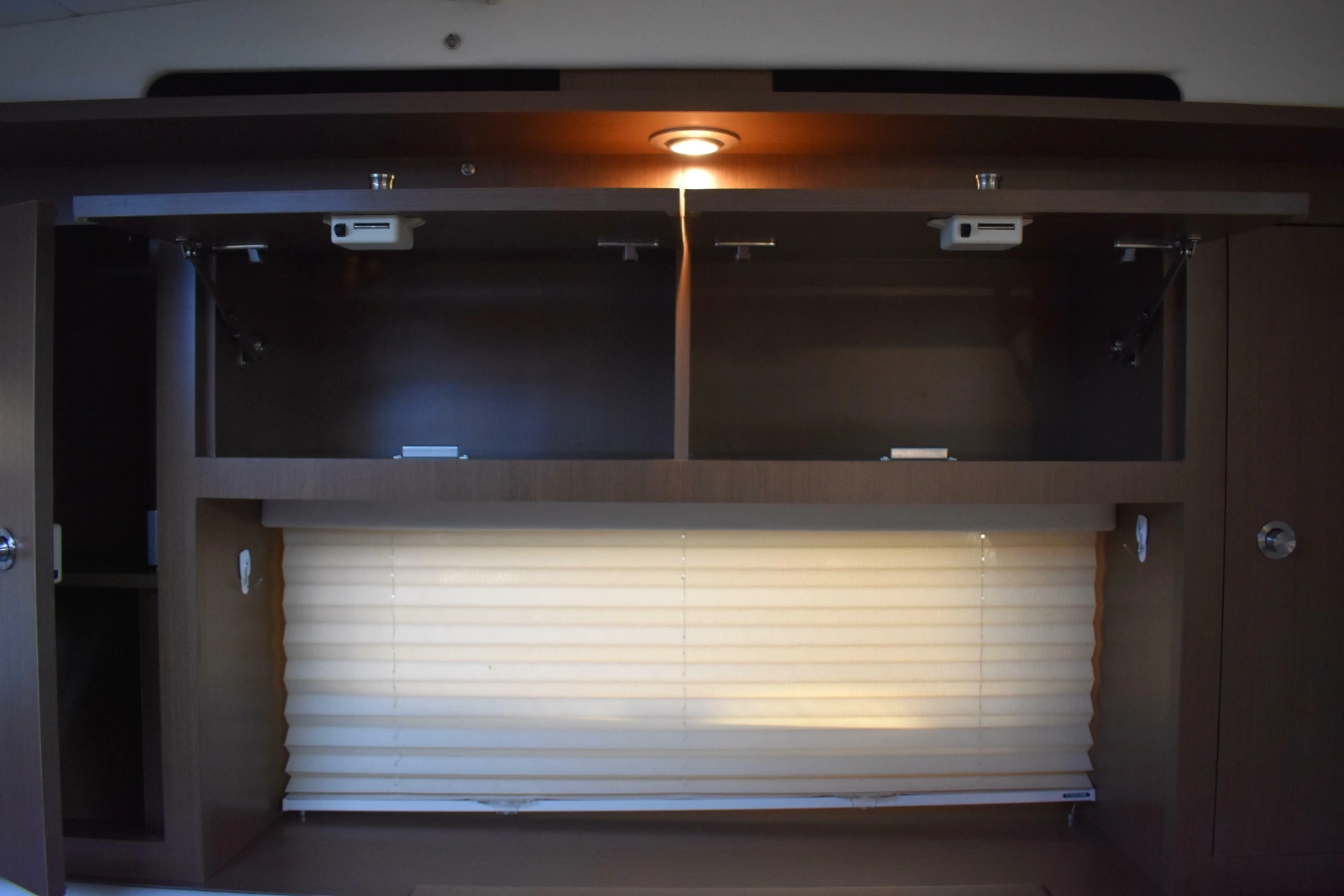 2016 Sea Ray Sundancer 310