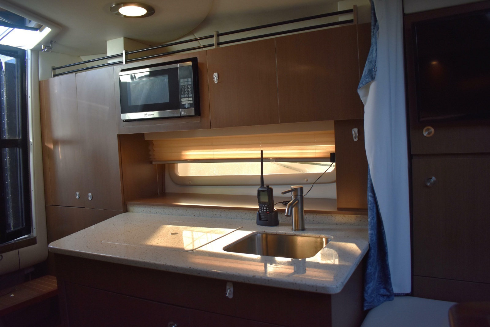 2016 Sea Ray Sundancer 310