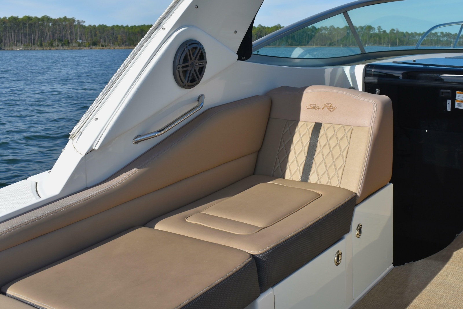 2016 Sea Ray Sundancer 310