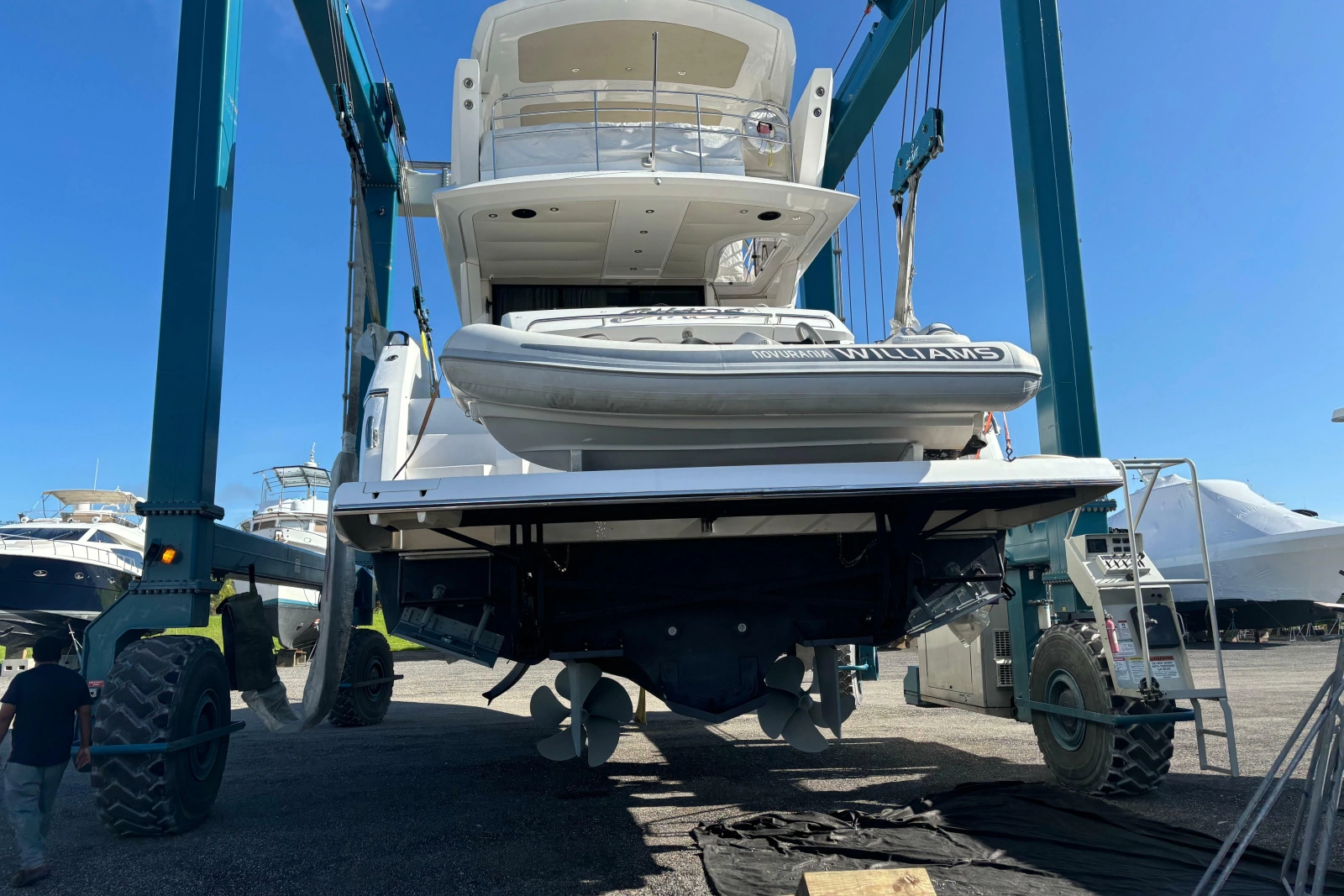 2016 Sunseeker Manhattan 65