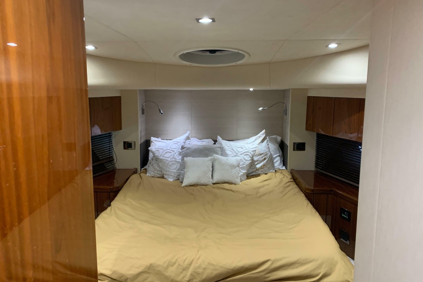 2016 Sunseeker Manhattan 65