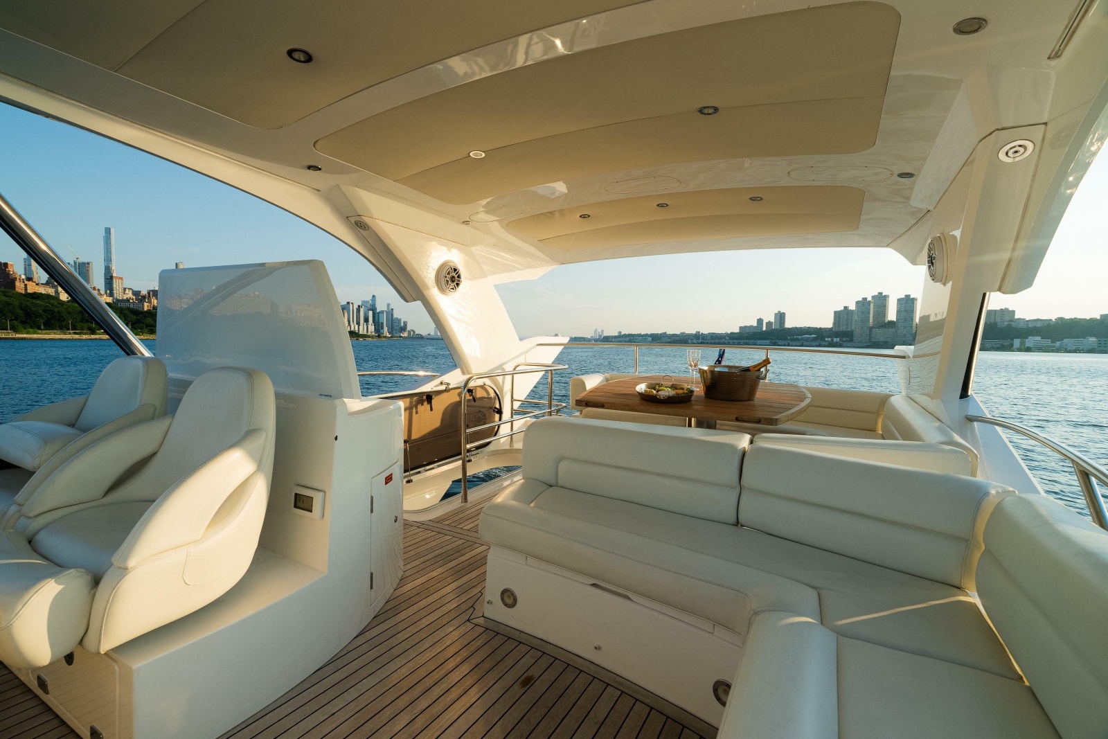 2016 Sunseeker Manhattan 65