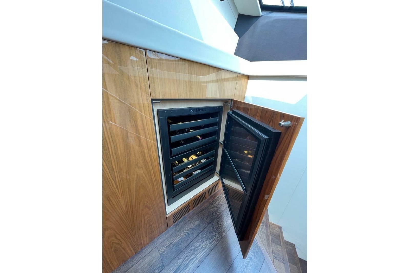 2016 Sunseeker Manhattan 65