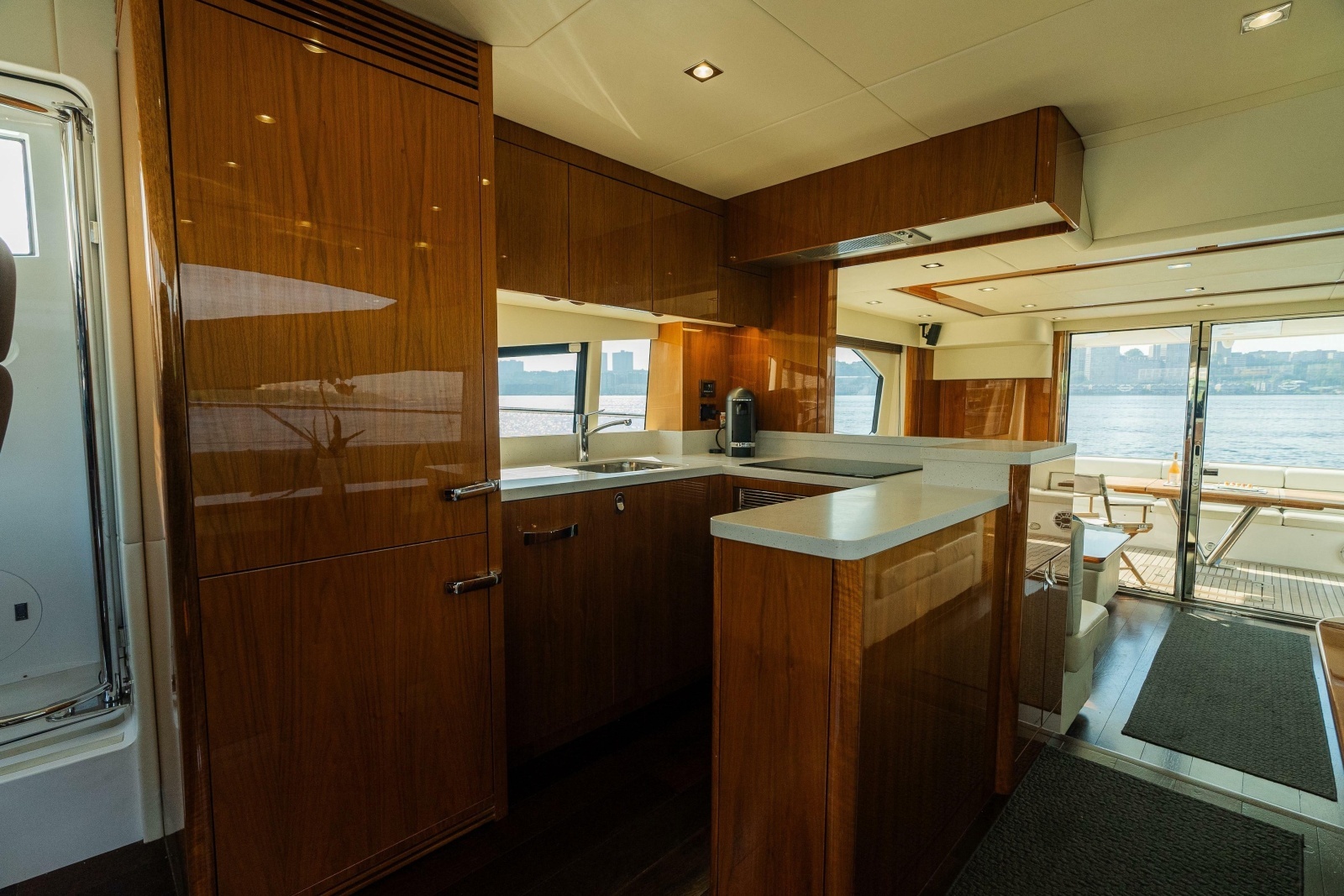 2016 Sunseeker Manhattan 65