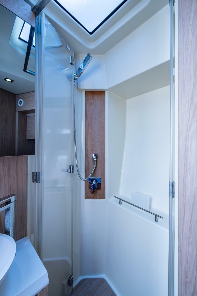 2015 Beneteau Monte Carlo 4