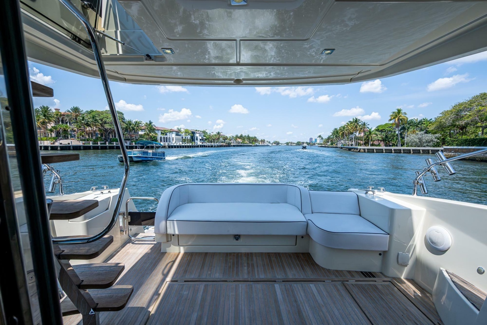 2015 Beneteau Monte Carlo 4