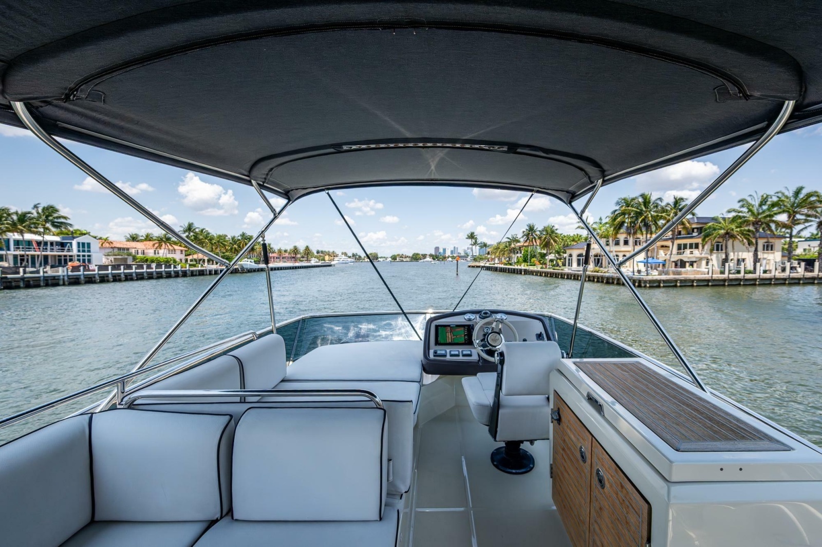 2015 Beneteau Monte Carlo 4