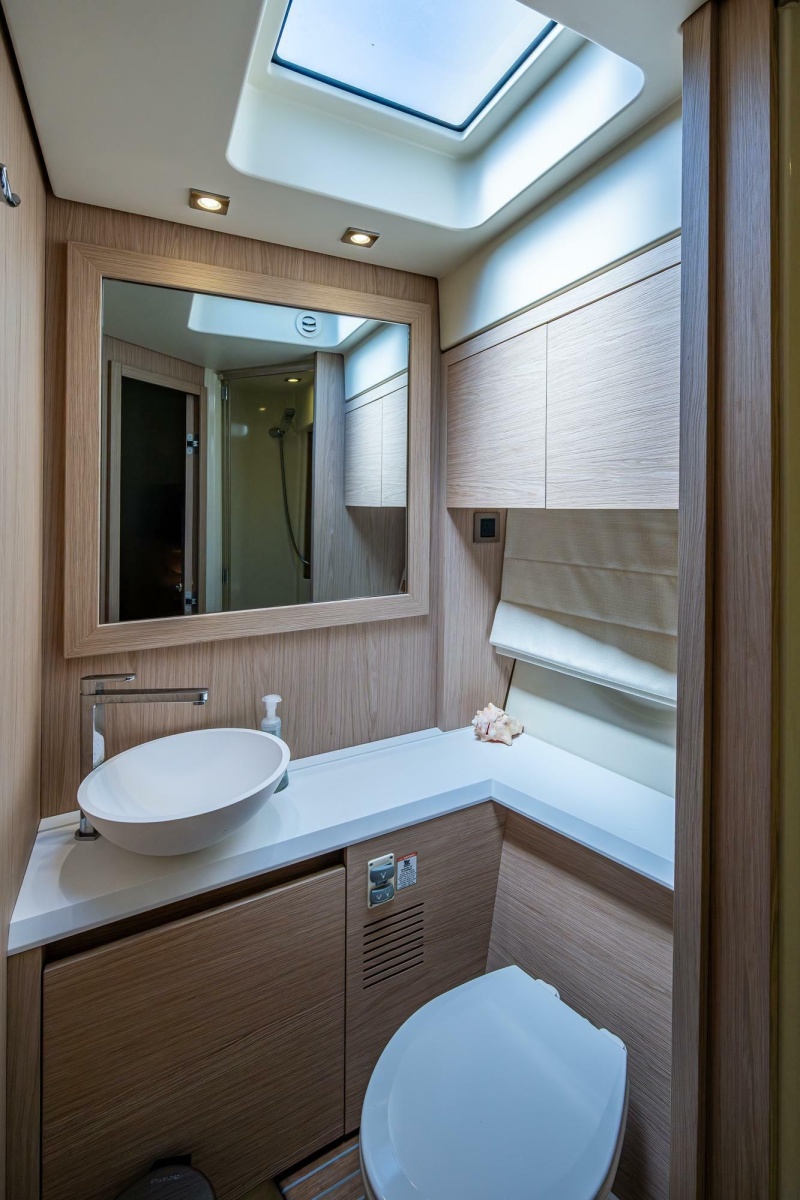 2015 Beneteau Monte Carlo 4